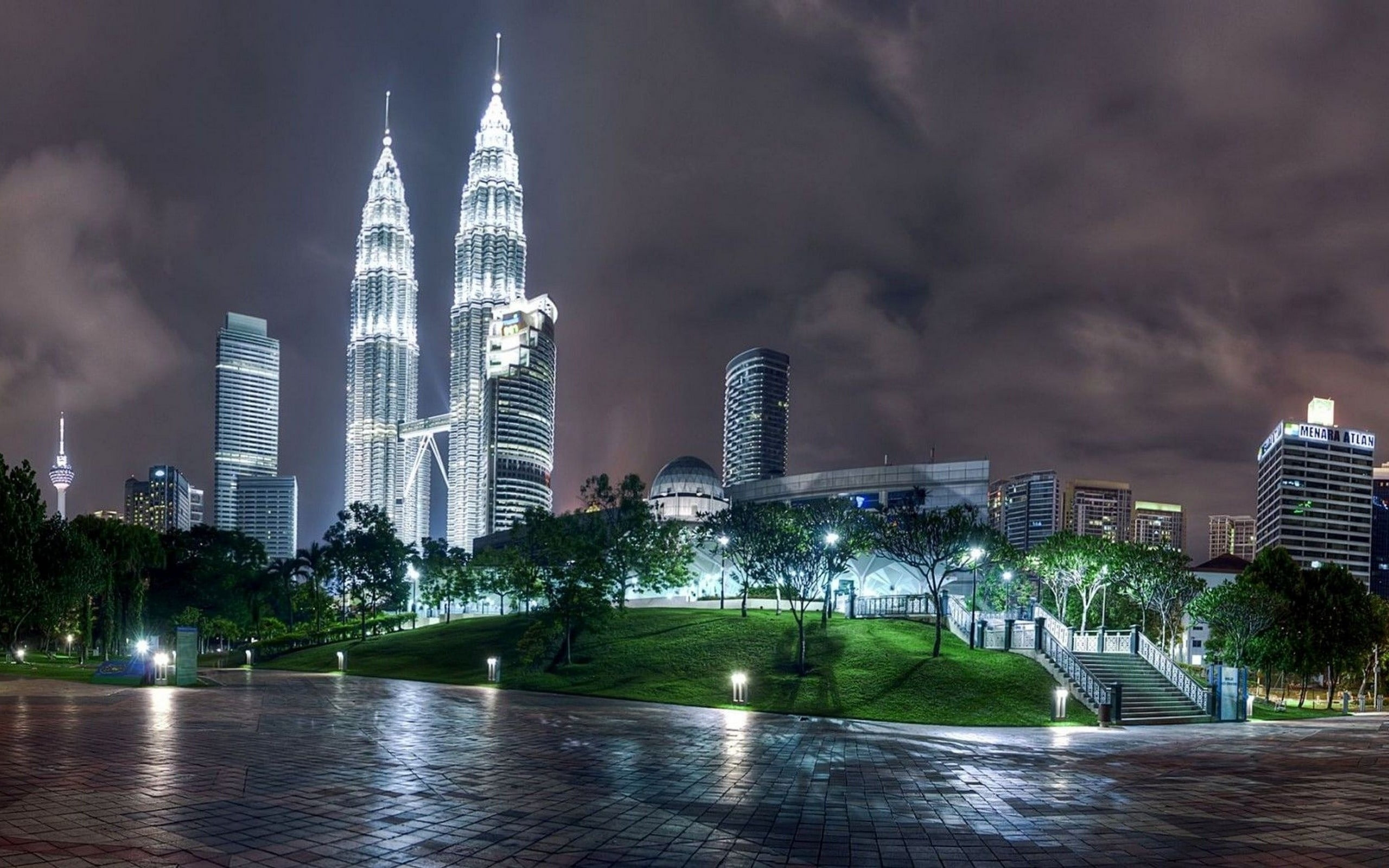 2560x1600 Edited photo of cityscape, Petronas Towers, Kuala Lumpur, Malaysia, HDR HD wallpaper