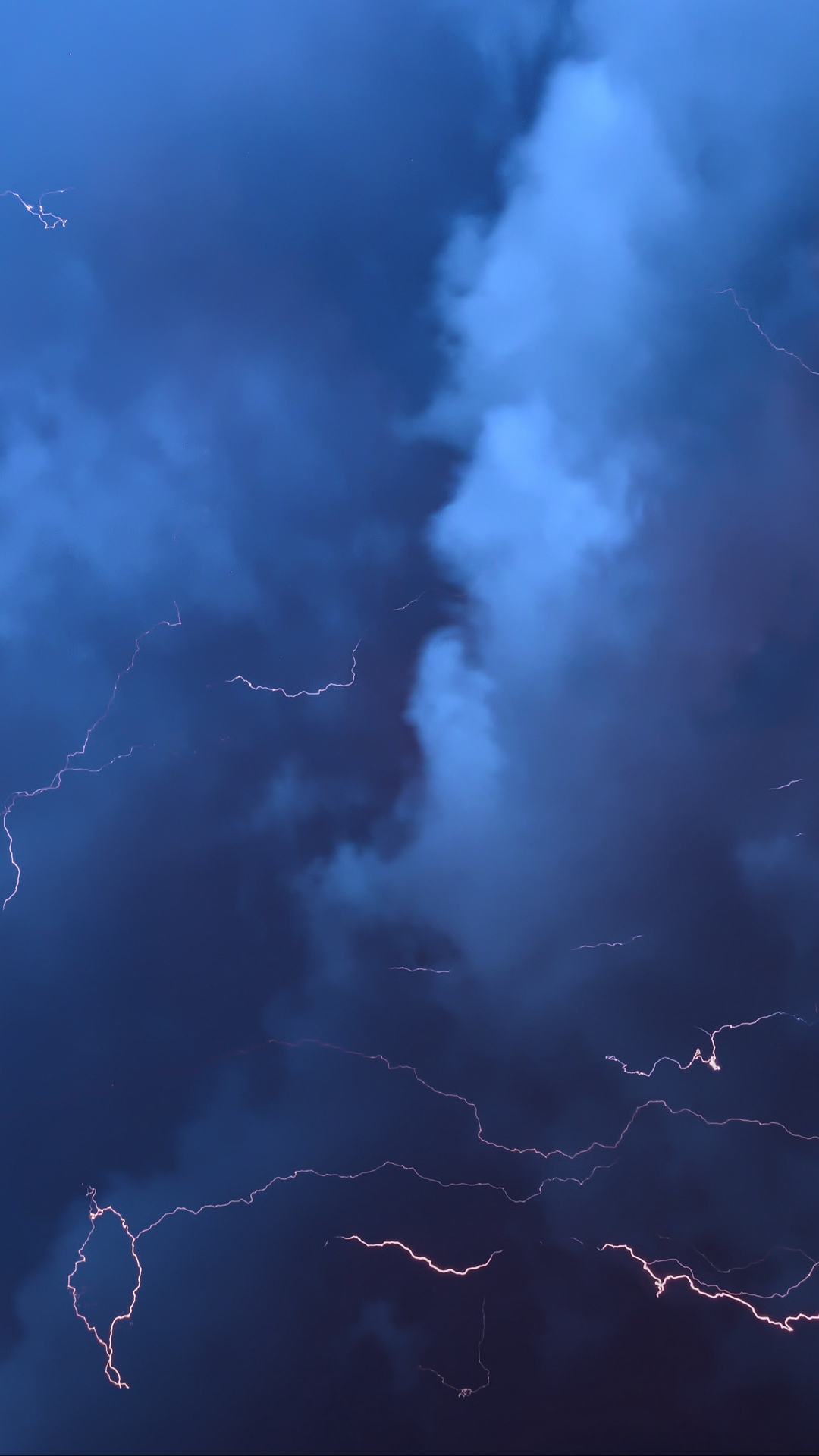 1080x1920 Lightning Thunderstorm Clouds Wallpaper [