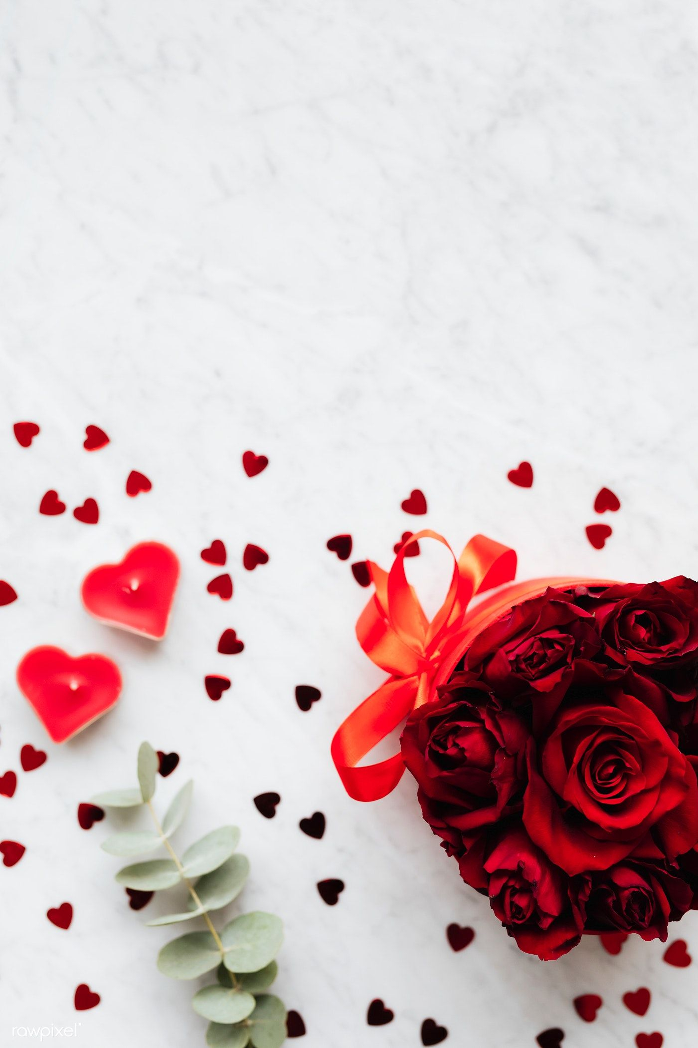 1400x2100 Box of red roses and heart decorations | free image by / Karolina / Kaboompics | Red roses background, Heart decorations, Red roses