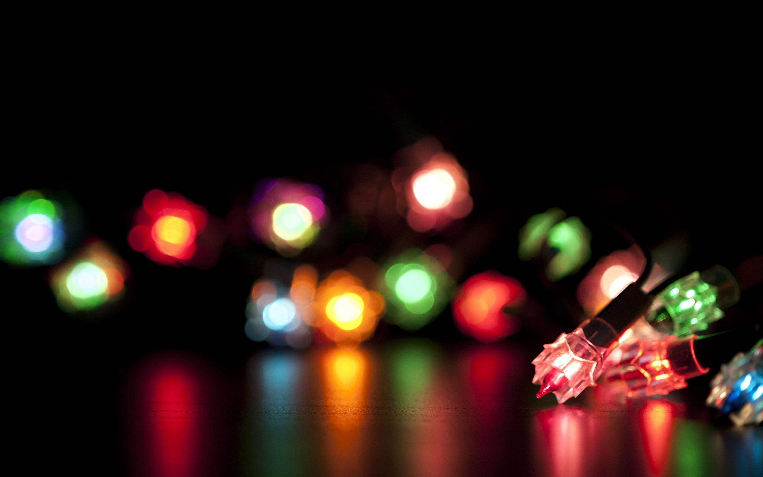 2560x1600 Red Christmas Lights Wallpapers