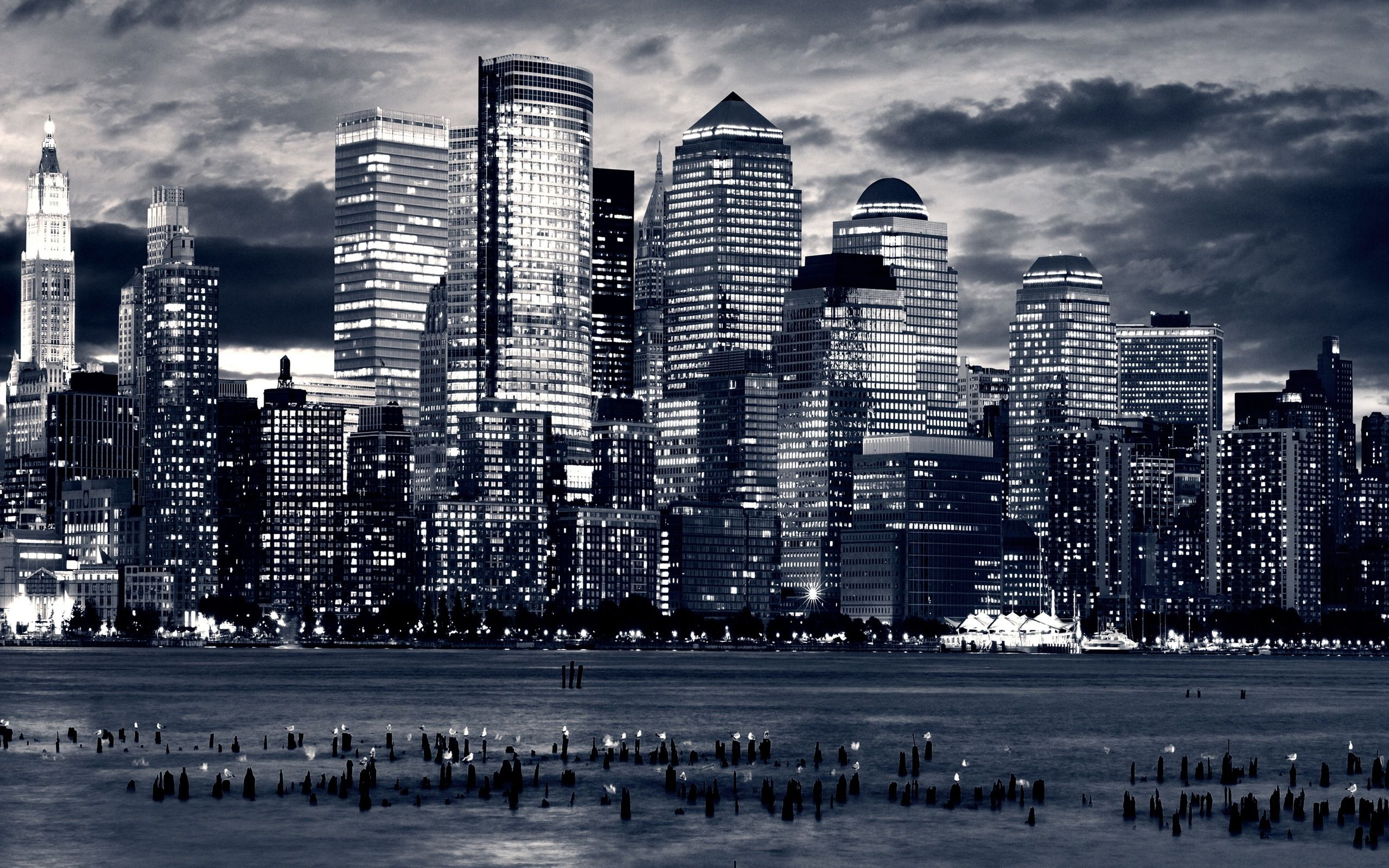 2560x1600 Black and White City Wallpapers