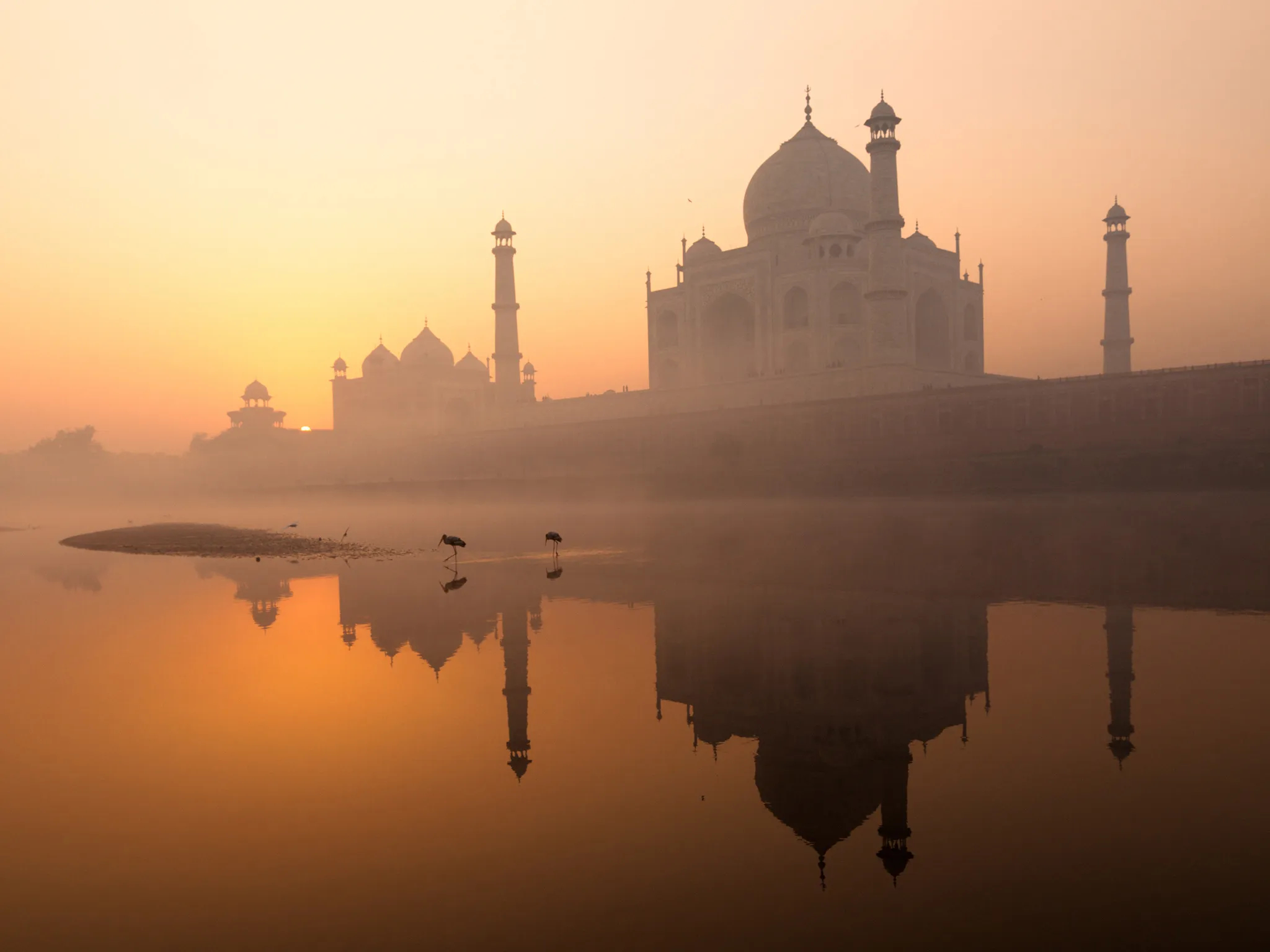 2048x1536 Air Pollution in India Is So Bad, You Can't See the Taj Mahal | Cond&Atilde;&copy; Nast Traveler