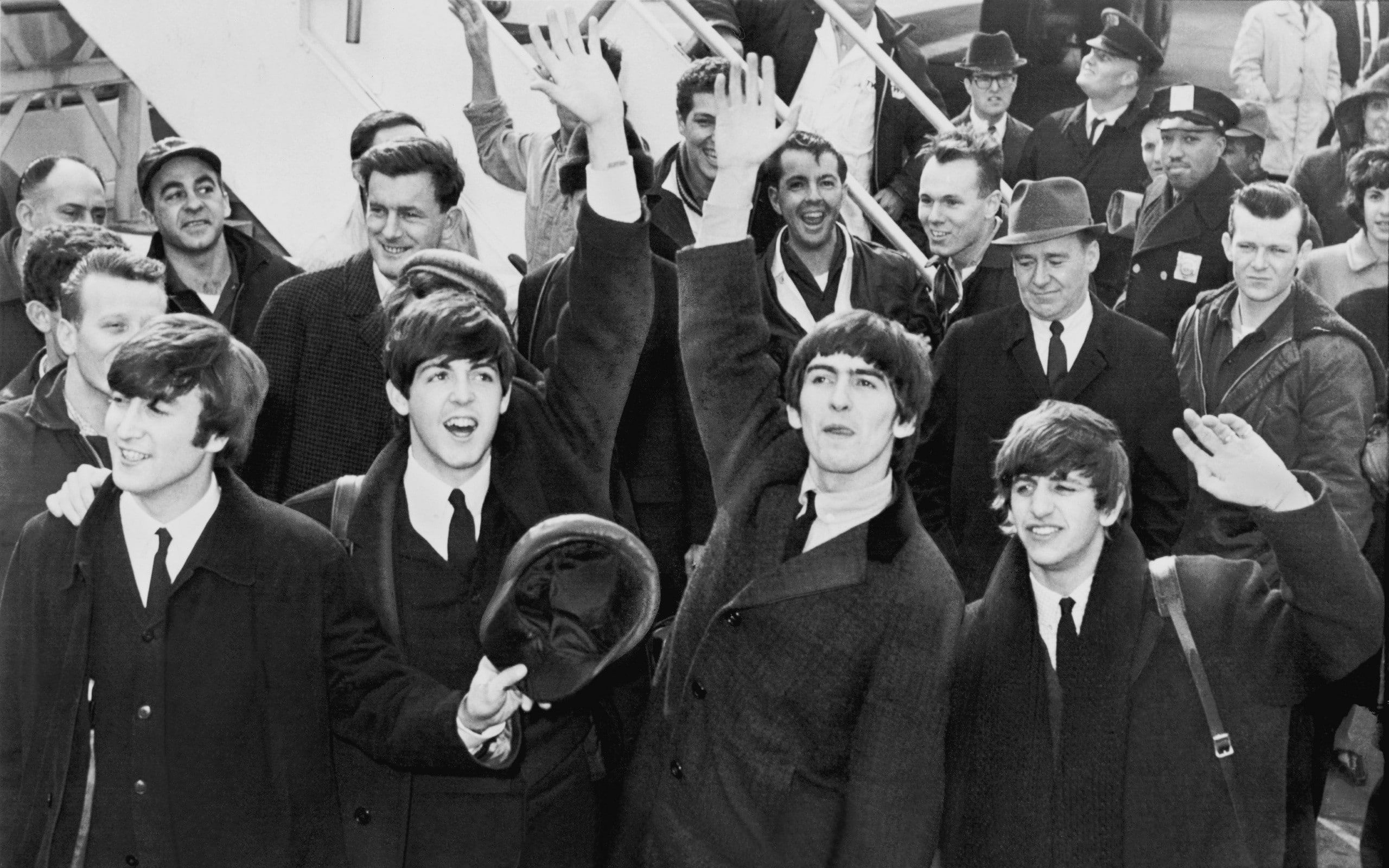 2560x1600 The Beatles John Lennon Ringo Starr Paul McCartney George Harrison #monochrome #band #2K #wallpaper #hdwallpaper #deskto&acirc;&#128;&brvbar; | The beatles, Ringo starr, Paul mccartney
