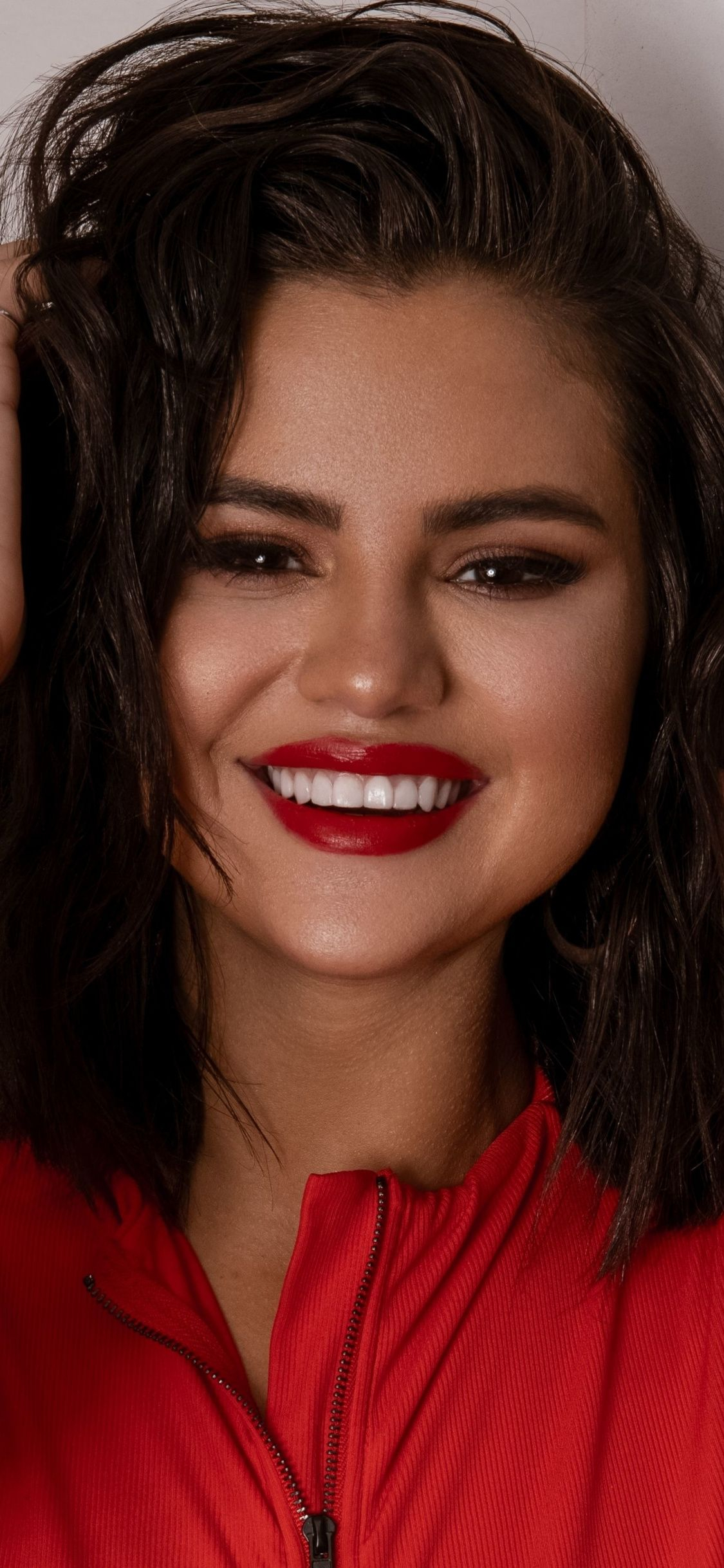 1125x2436 Smile, red lips, Selena Gomez, 2019 wallpaper | Selena, Selena gomez, Actores americanos