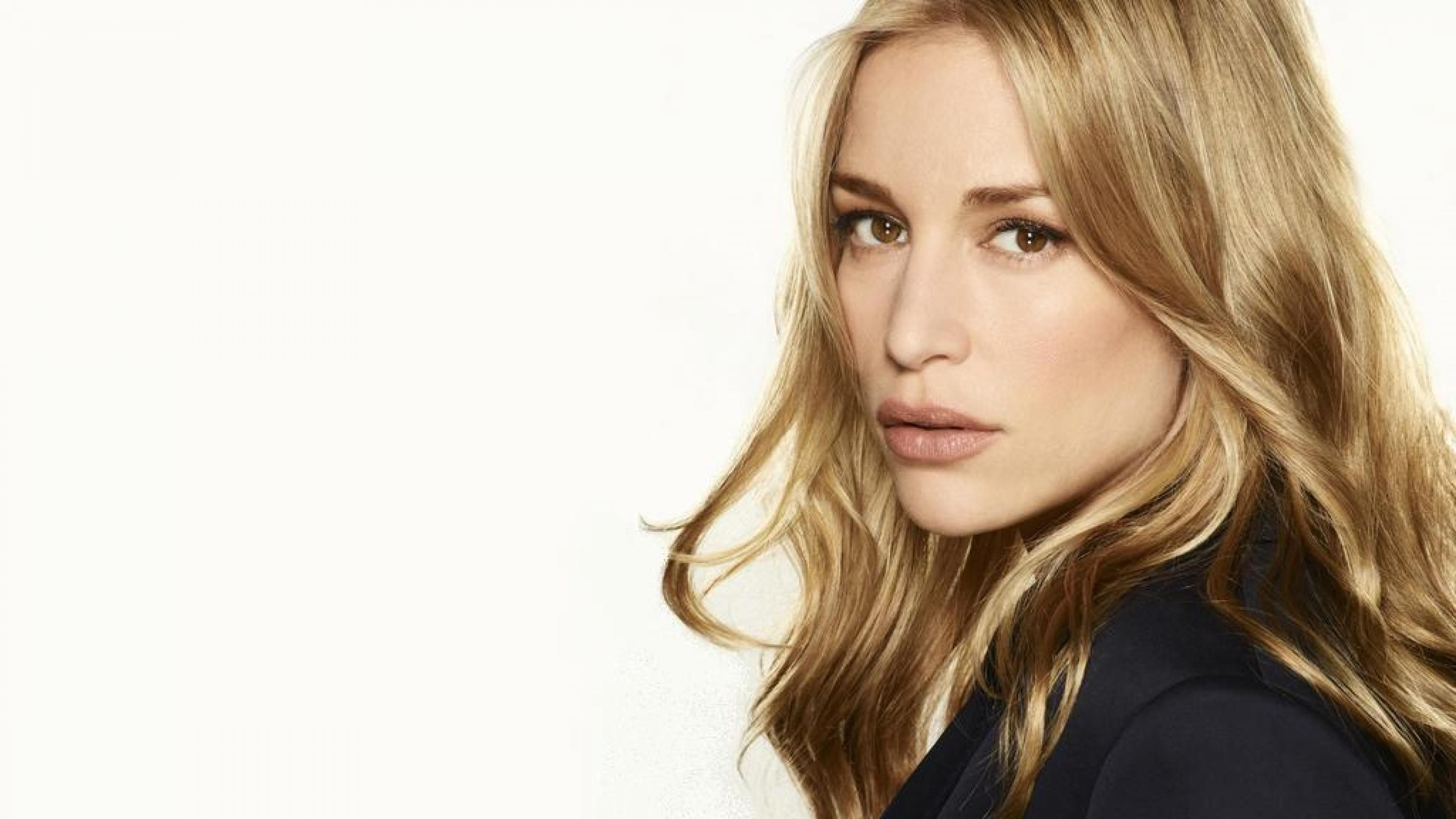 3840x2160 Piper Perabo Wallpapers Top Free Piper Perabo Backgrounds