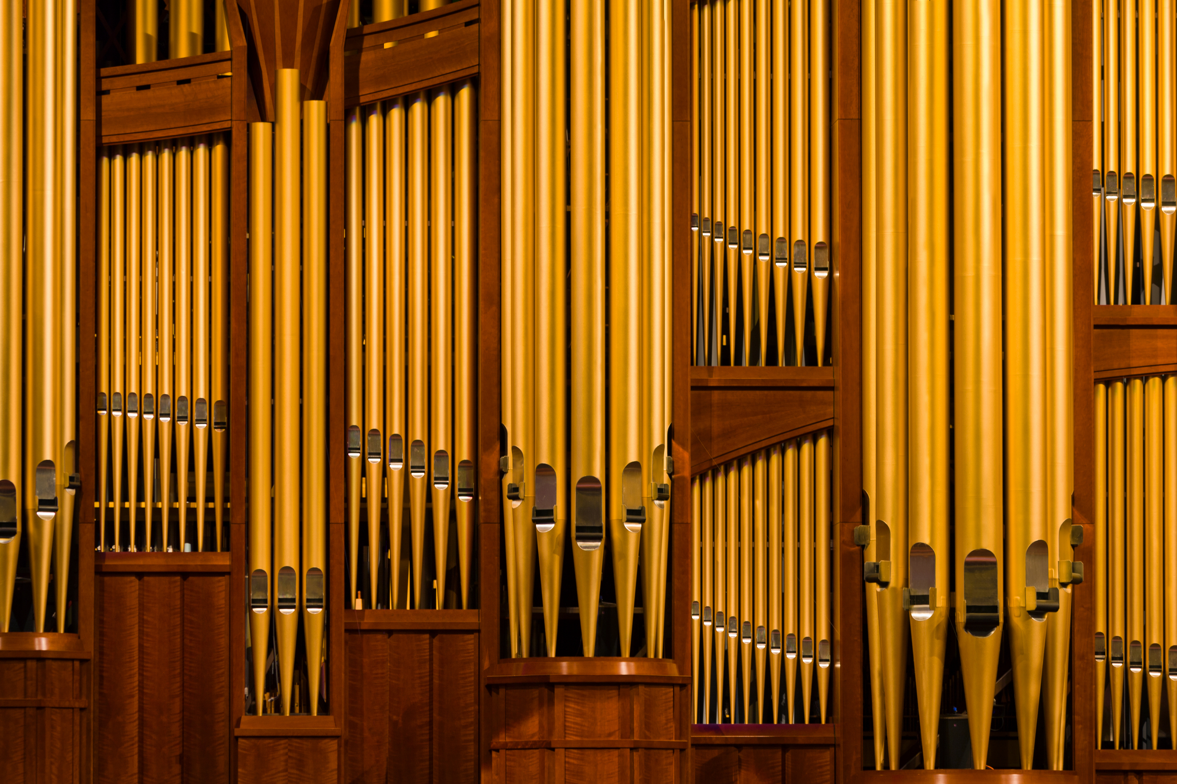 2400x1600 conference-center-organ-pipes-925355-wallpaper Lincoln Cathedral
