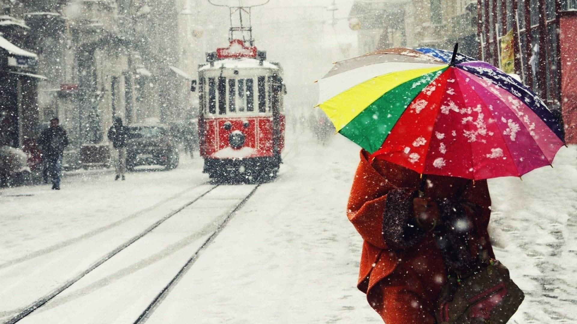 1920x1080 umbrella #snowing #snow #winter #freezing #tram #electrical #snowfall #snowy #street #tramway taksim square #istambul #tu&acirc;&#128;&brvbar; | Snowfall wallpaper, Istanbul, Snowfall