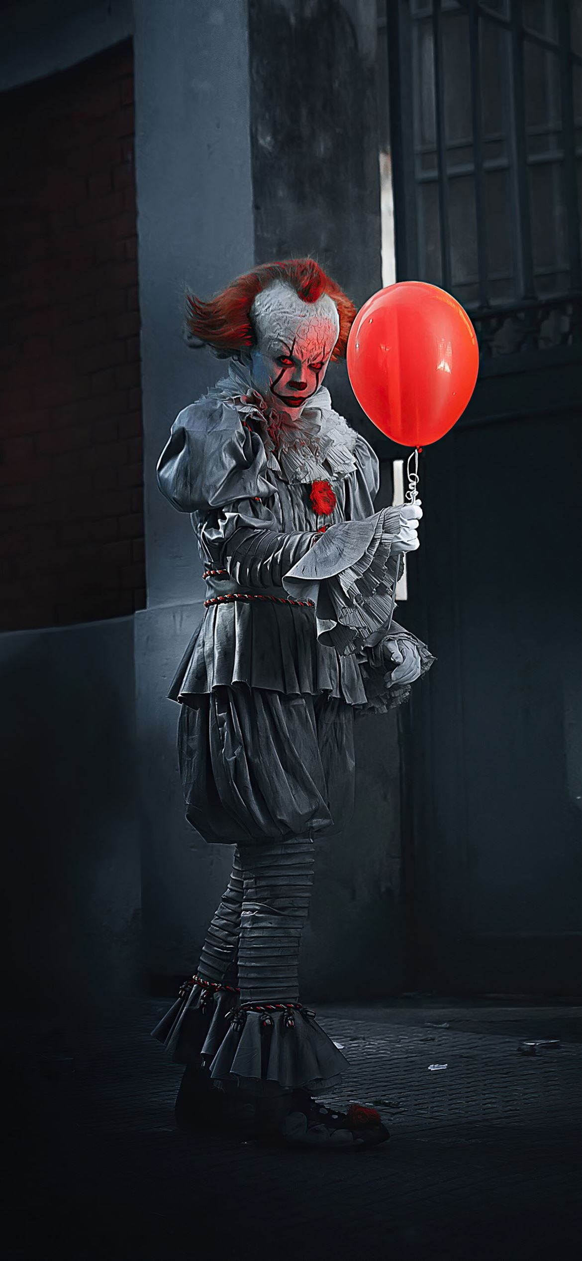1170x2532 pennywise the clown it cosplay iPhone 12 Wallpapers Free Download