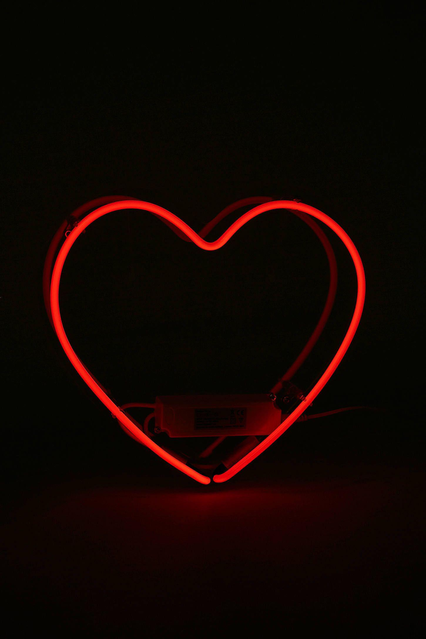 1450x2175 Aesthetic Red Heart Neon Wallpapers