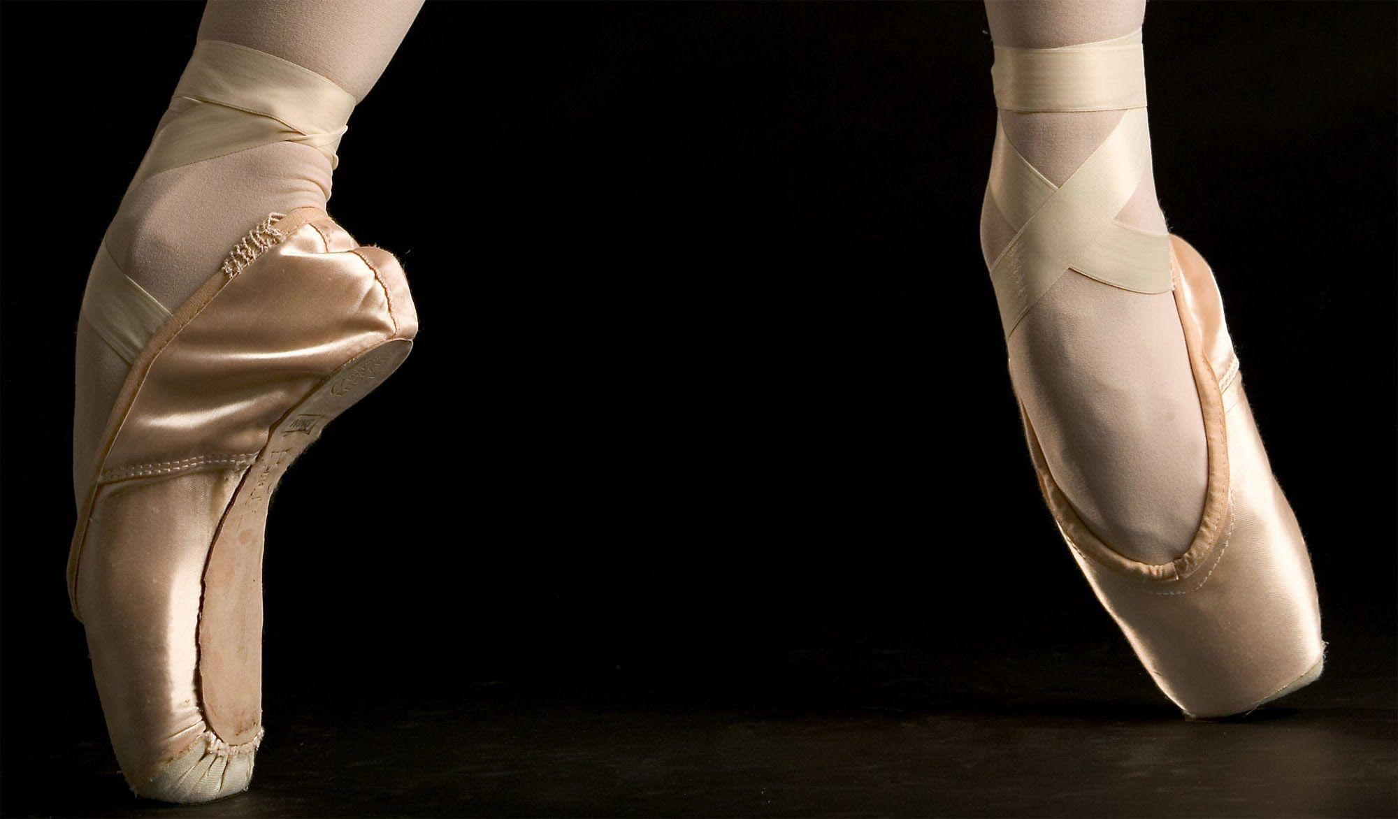 2000x1172 Ballet Shoes Wallpapers