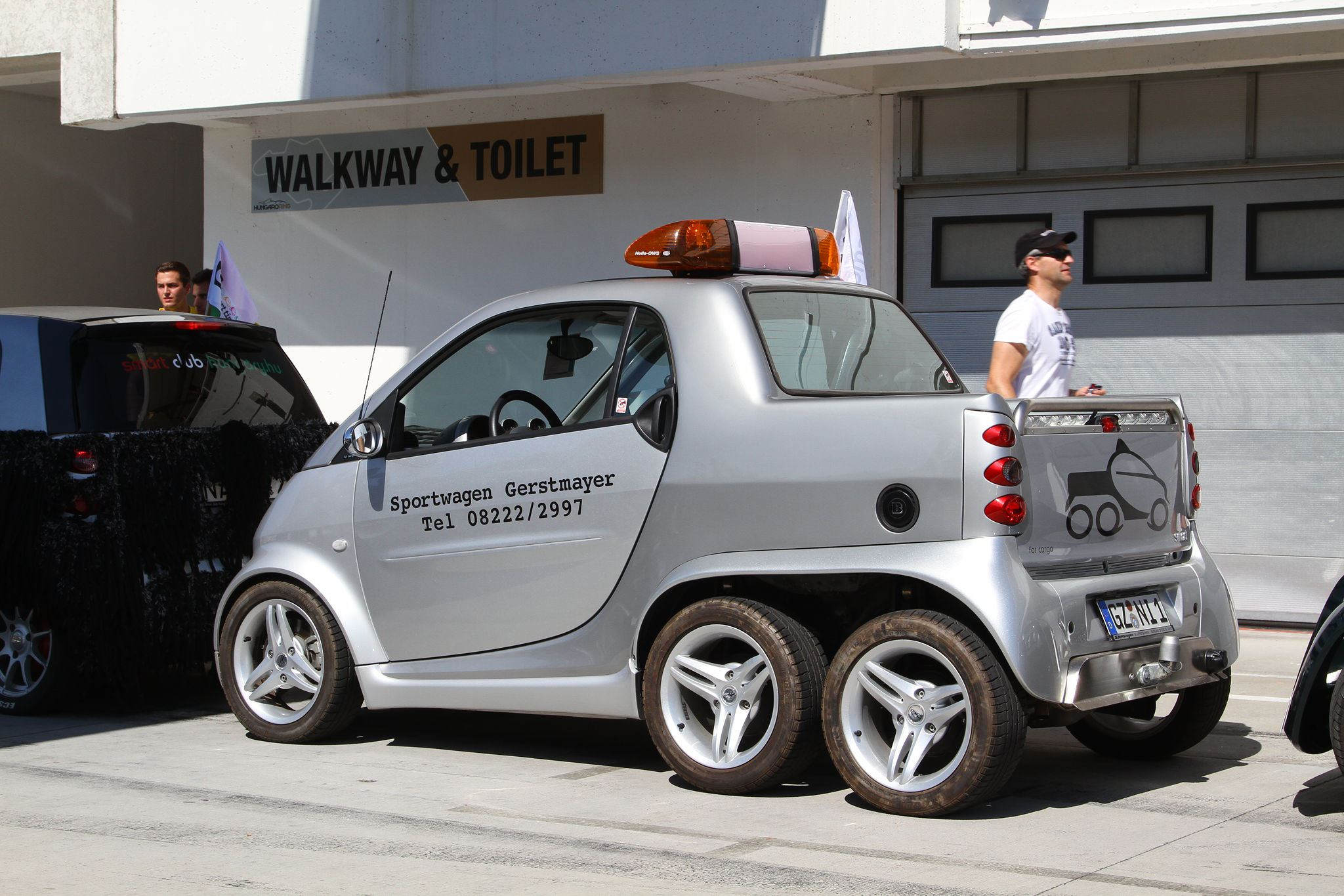 2048x1365 Check Out This Awesome Parade of Smart Cars