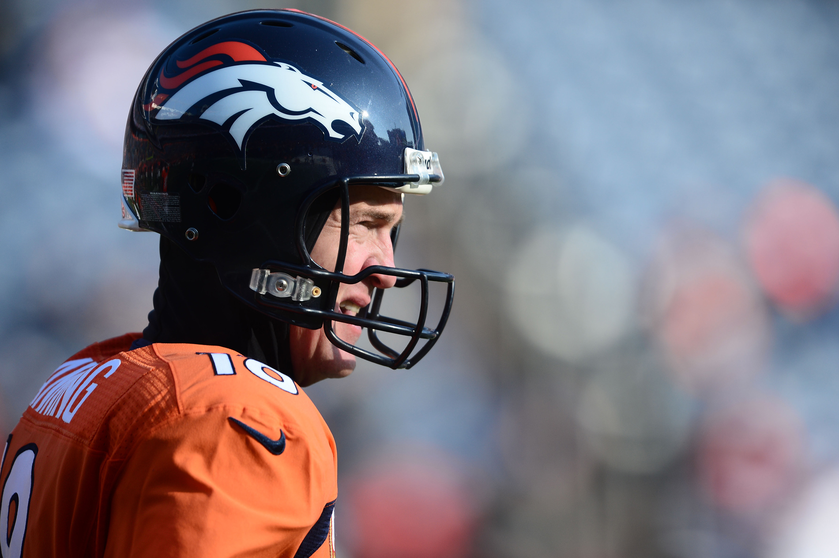 2700x1797 Cold weather doesn't actually slow Peyton | USA TODAY Sports Wire