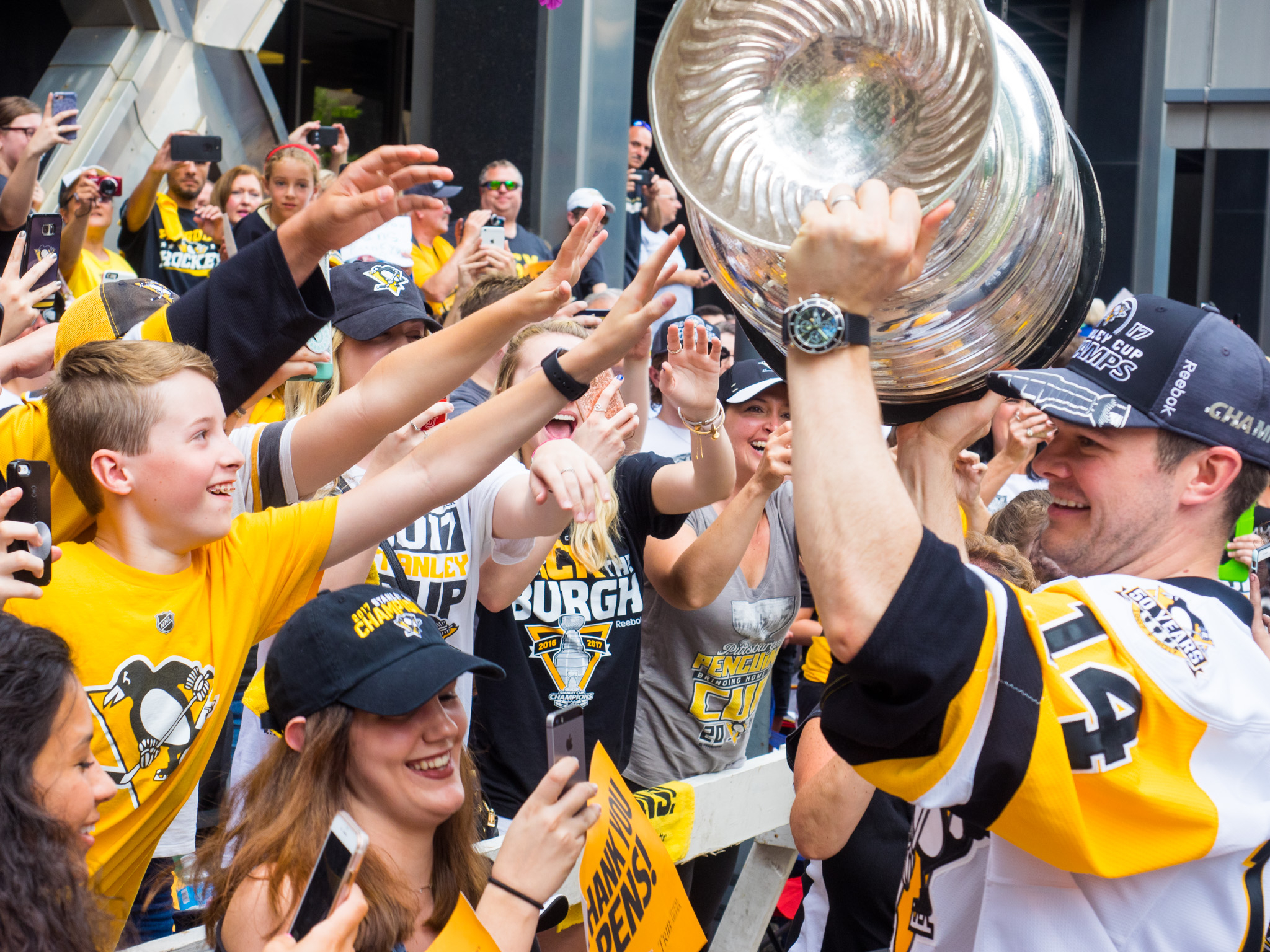 2048x1536 Photos: The Pittsburgh Penguins Stanley Cup Parade