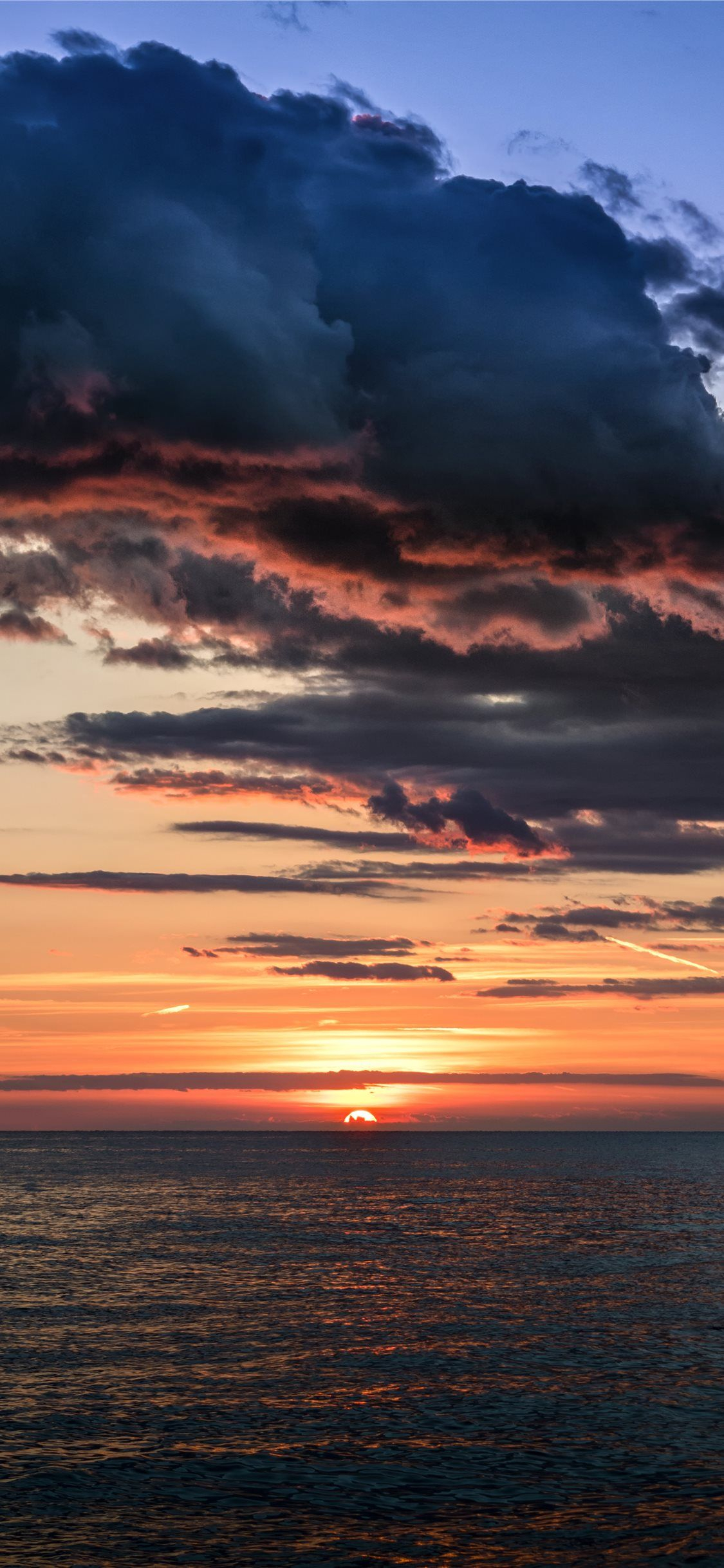 1125x2436 Tropical Sunset Croatia #reflection #cloud #sunsetsky #croatia #Wallpaper #Background #iPhoneX #iPhon&acirc;&#128;&brvbar; | Sunset iphone wallpaper, Sunset wallpaper, Sky aesthetic