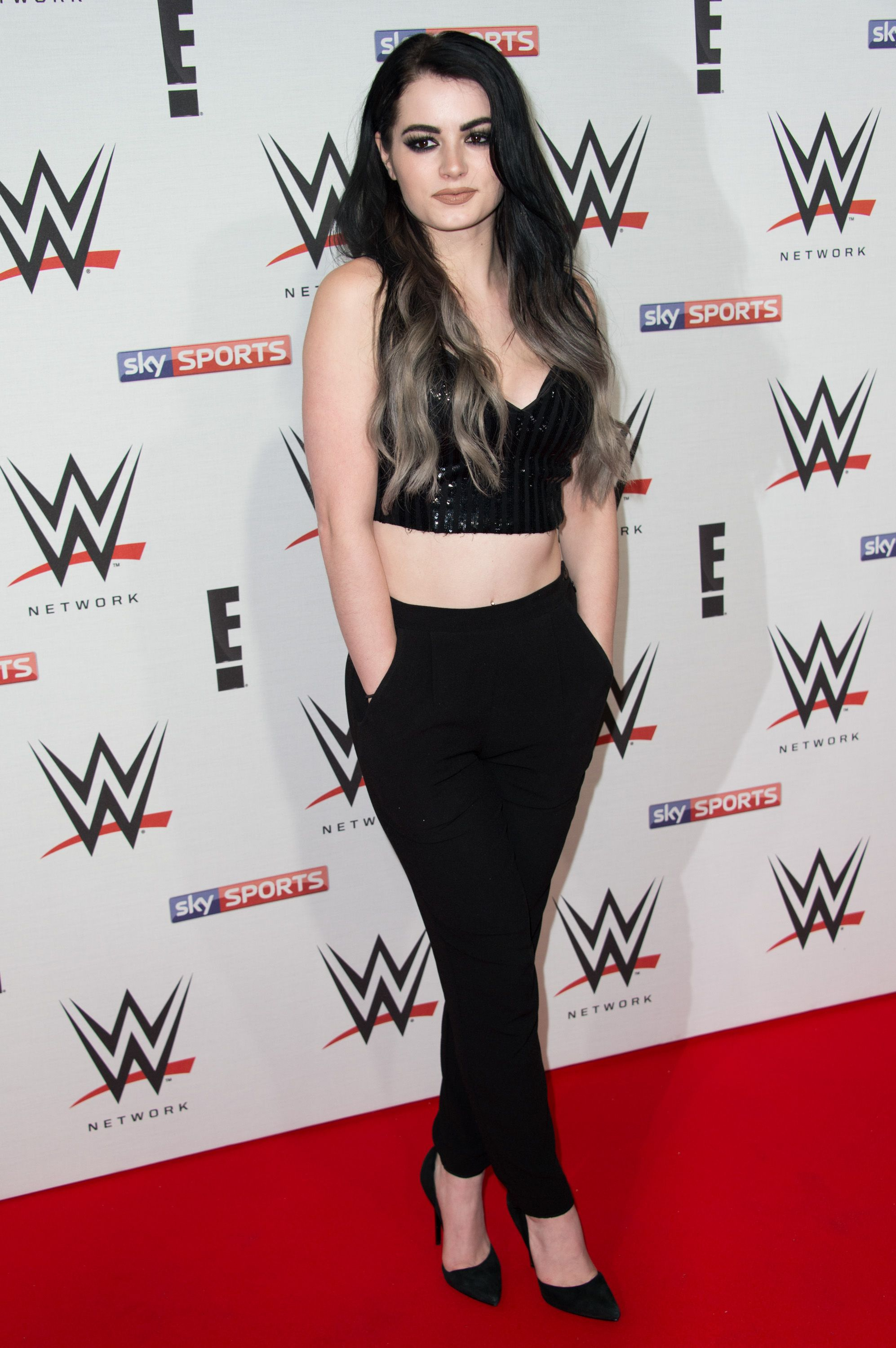 1994x3000 WWE's Paige celebrates sobriety with before and after photos