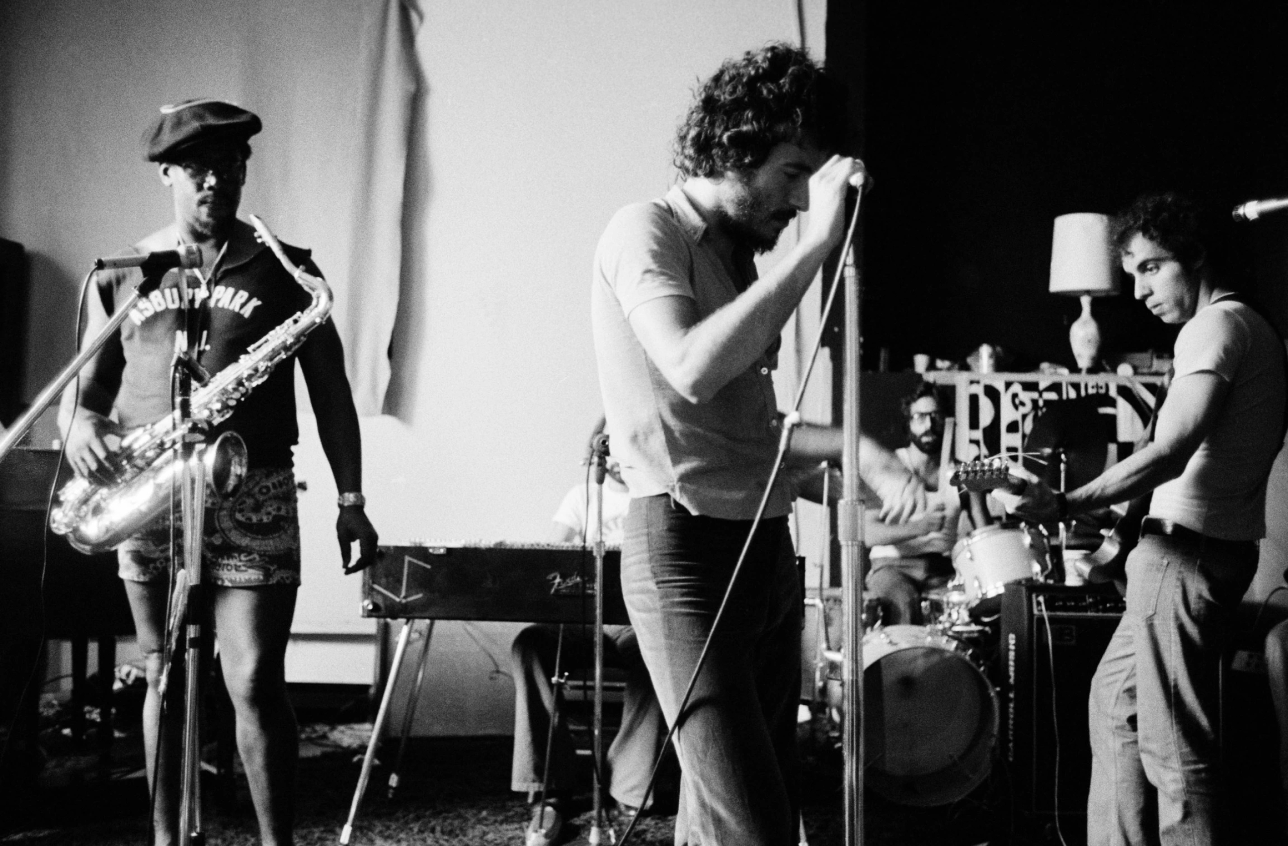 2560x1682 Photos: Bruce Springsteen and the E Street Band in 1975 | Time