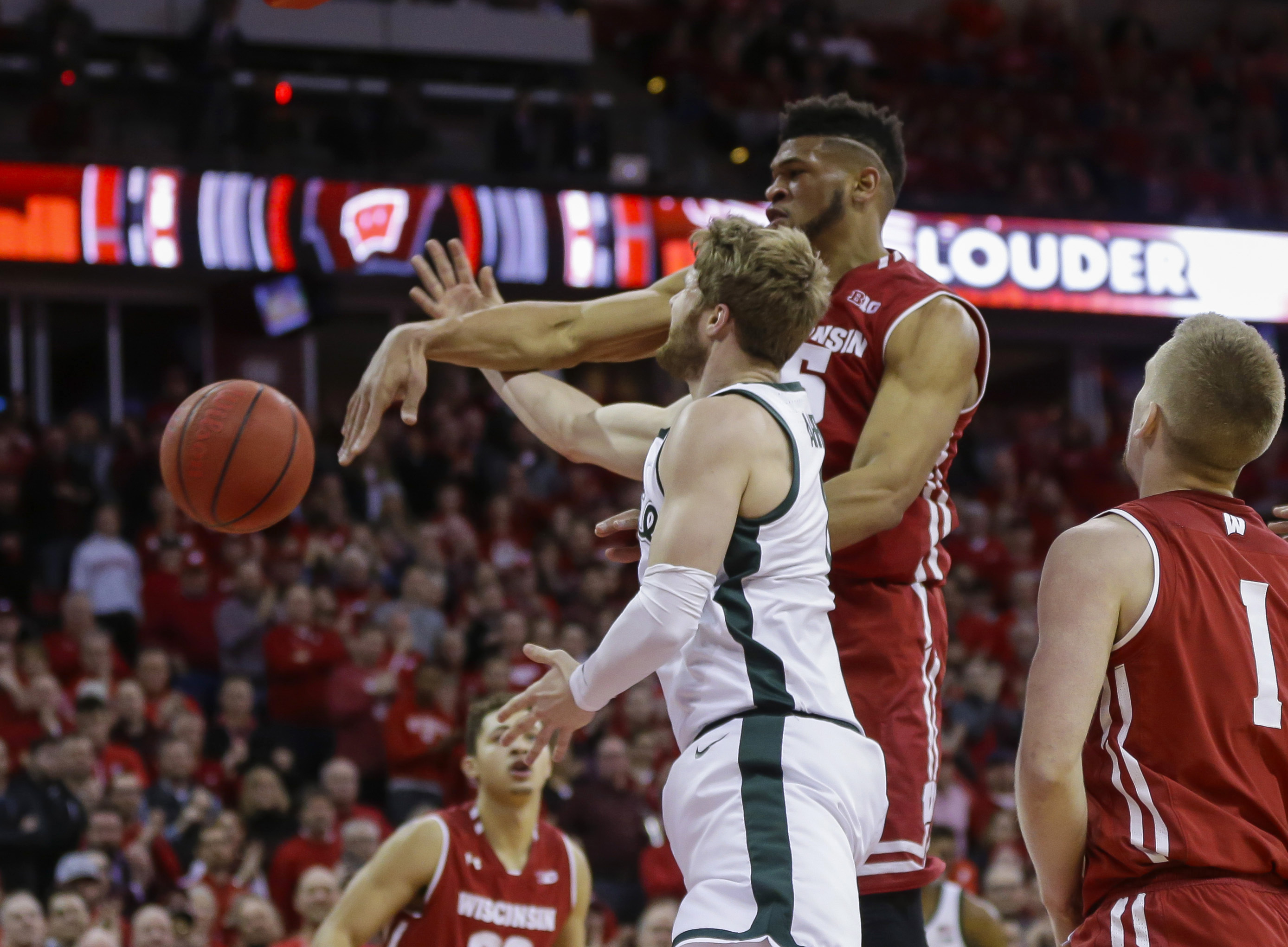 2776x2042 Michigan State Spartans at Wisconsin Badgers News February 12, 2019 | FOX Sports