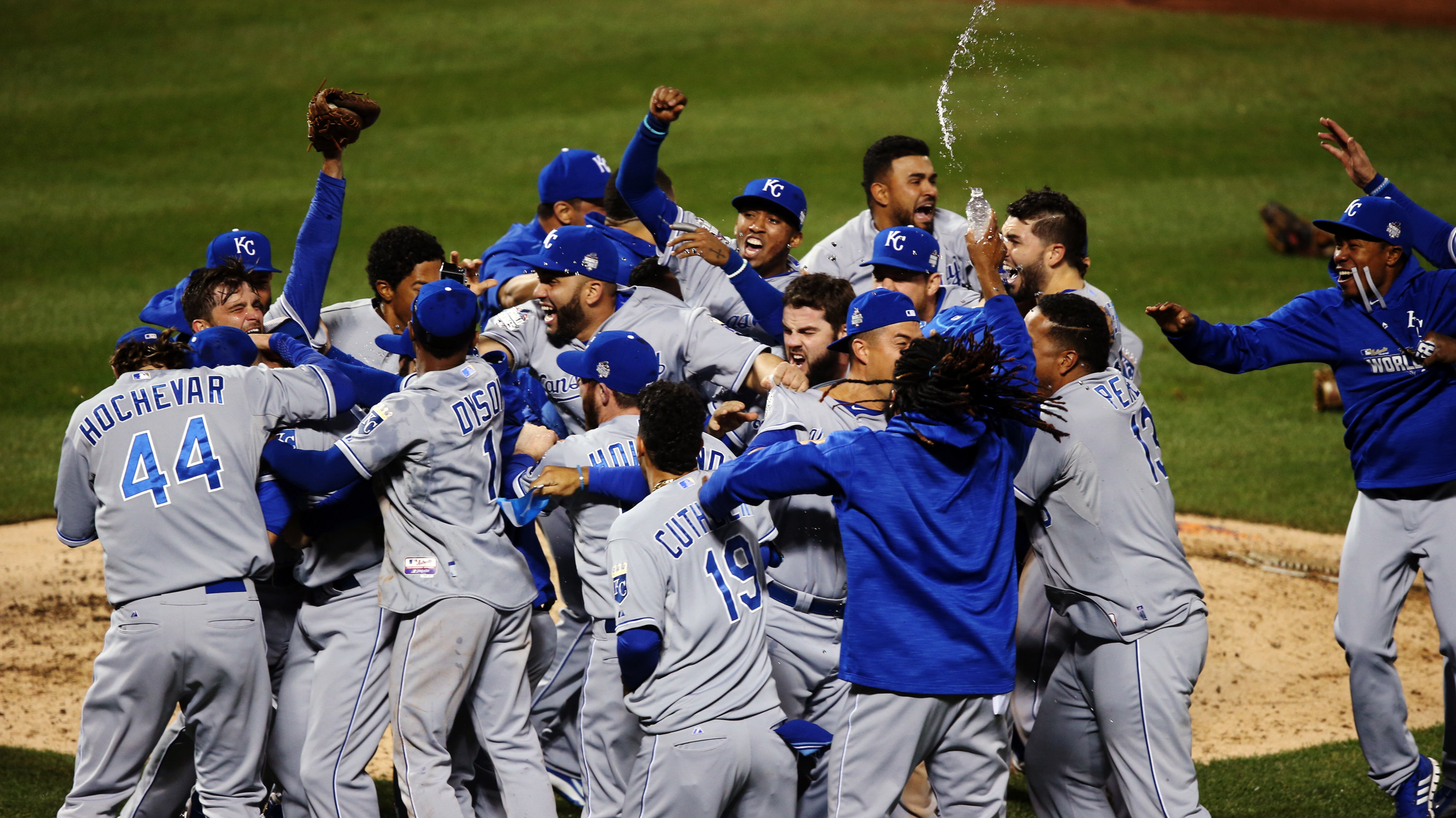 3000x1687 Royals Rally Past Mets for First World Series Title Since 1985 The New York Times