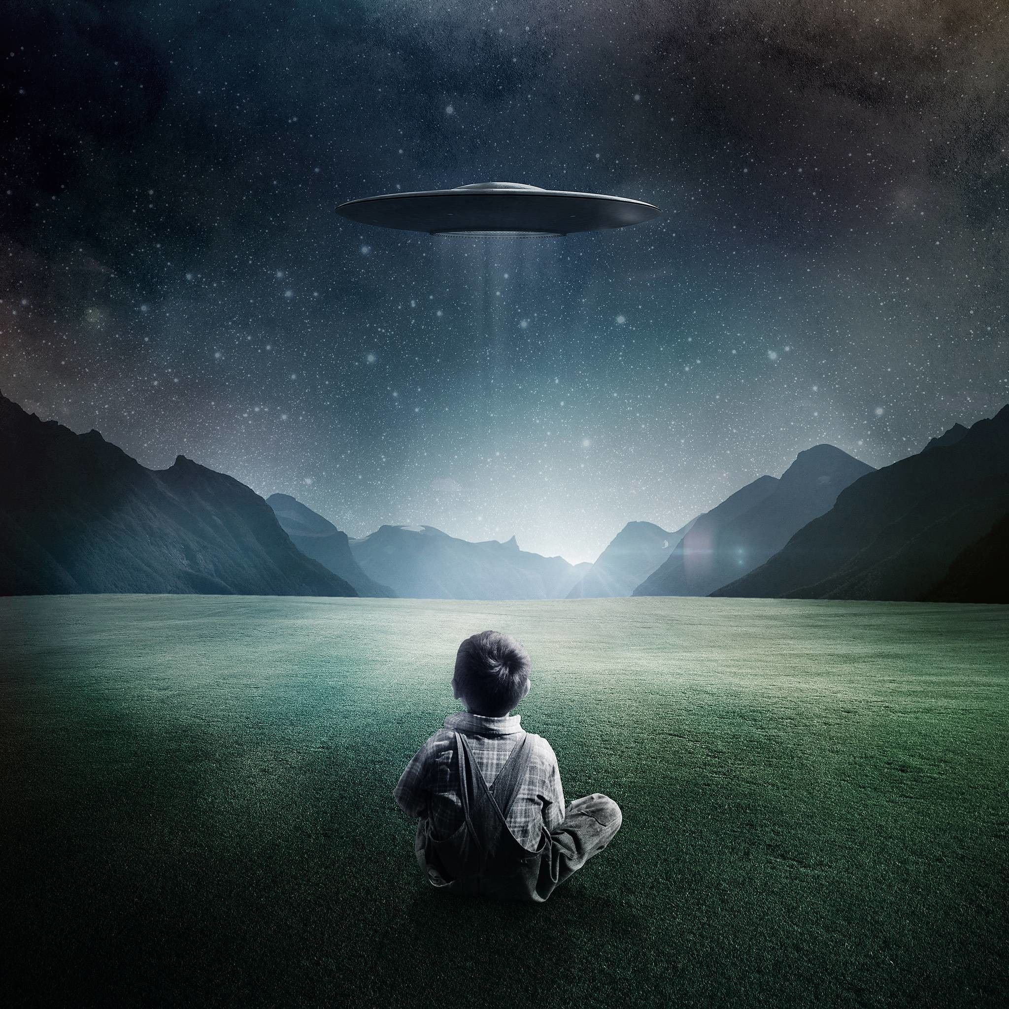2048x2048 UFO Wallpapers Top Free UFO Backgrounds