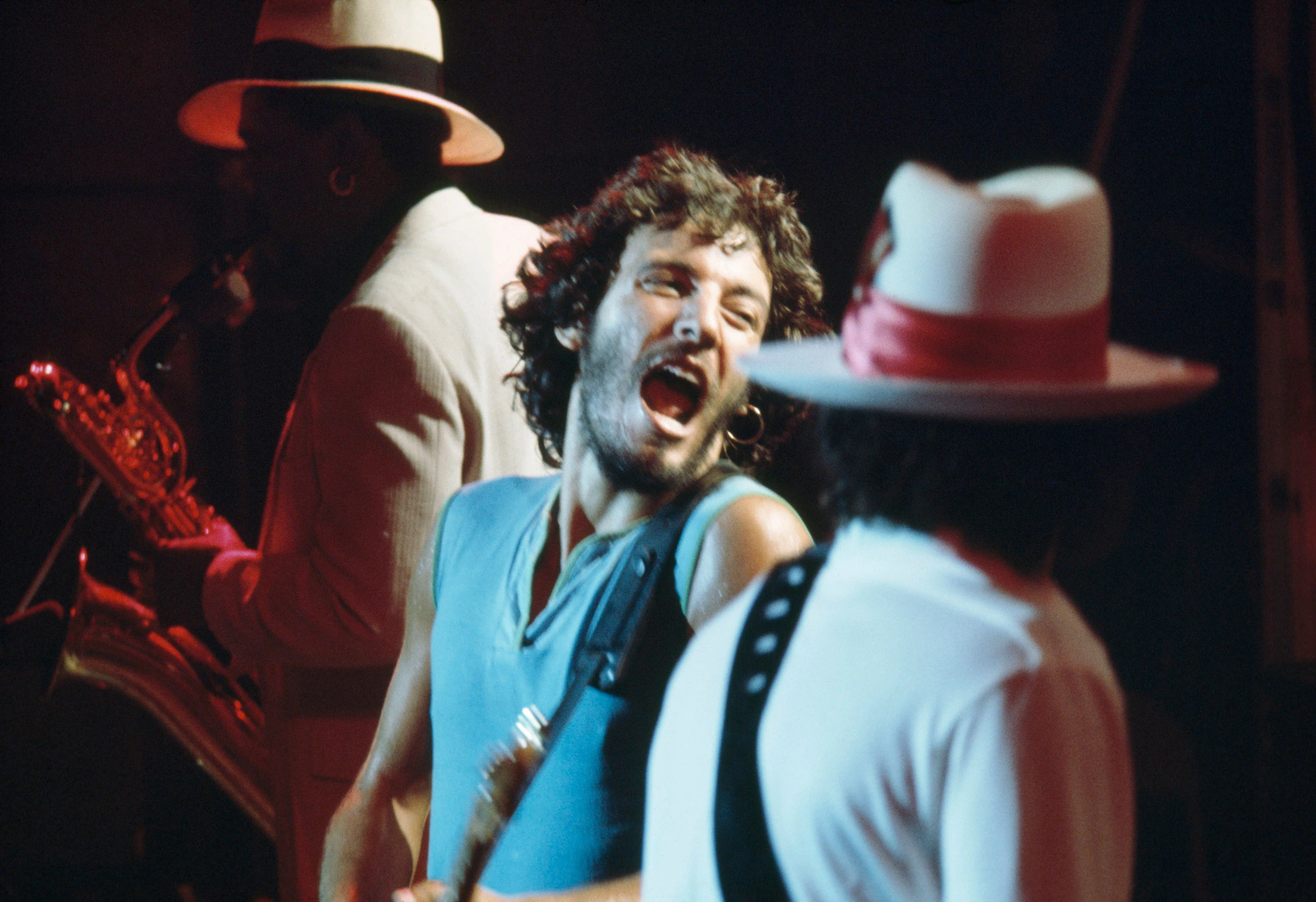 2560x1755 Photos: Bruce Springsteen and the E Street Band in 1975 | Time