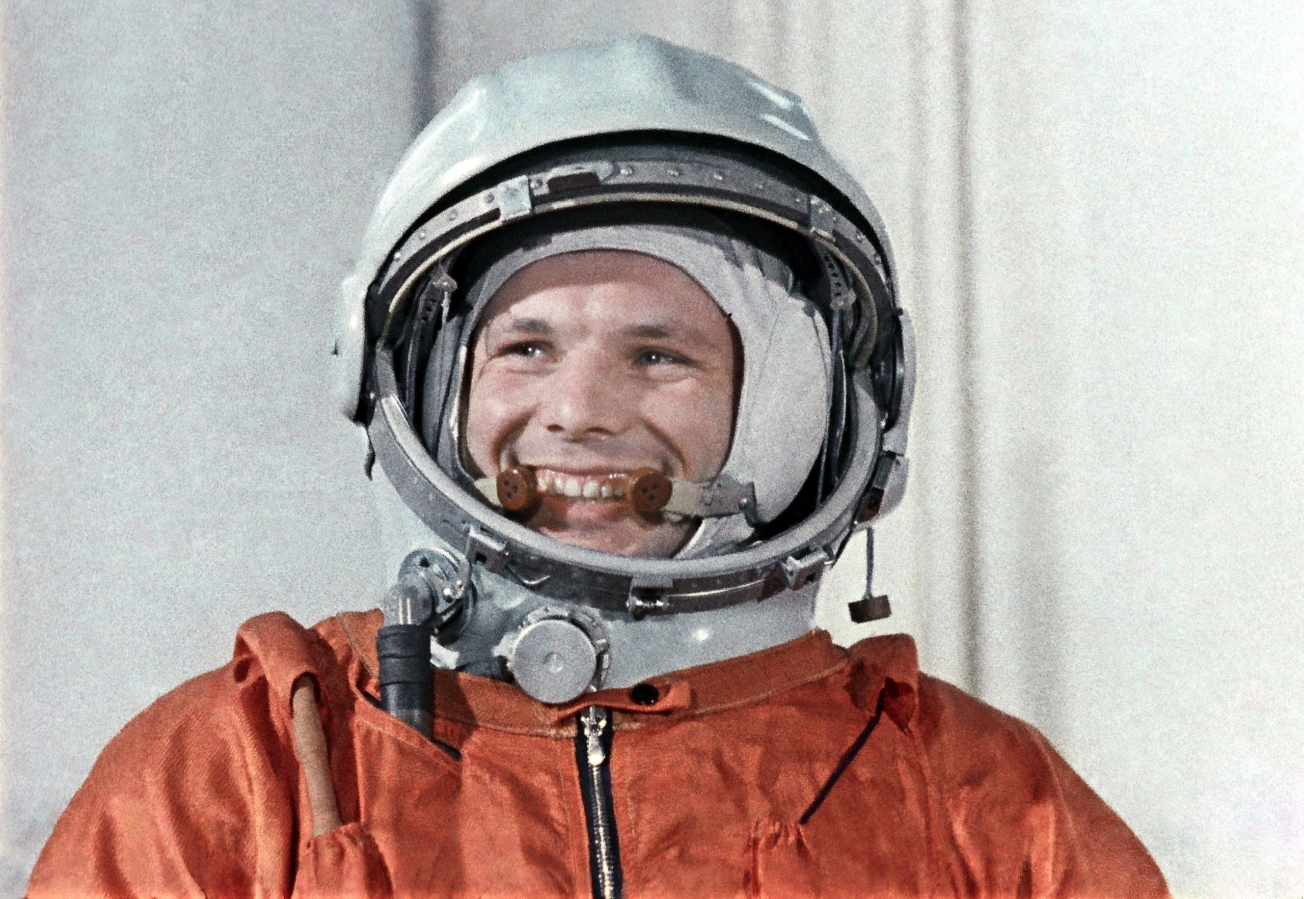 2560x1765 Yuri Gagarin astronaut russian russia space wallpaper | | 336197