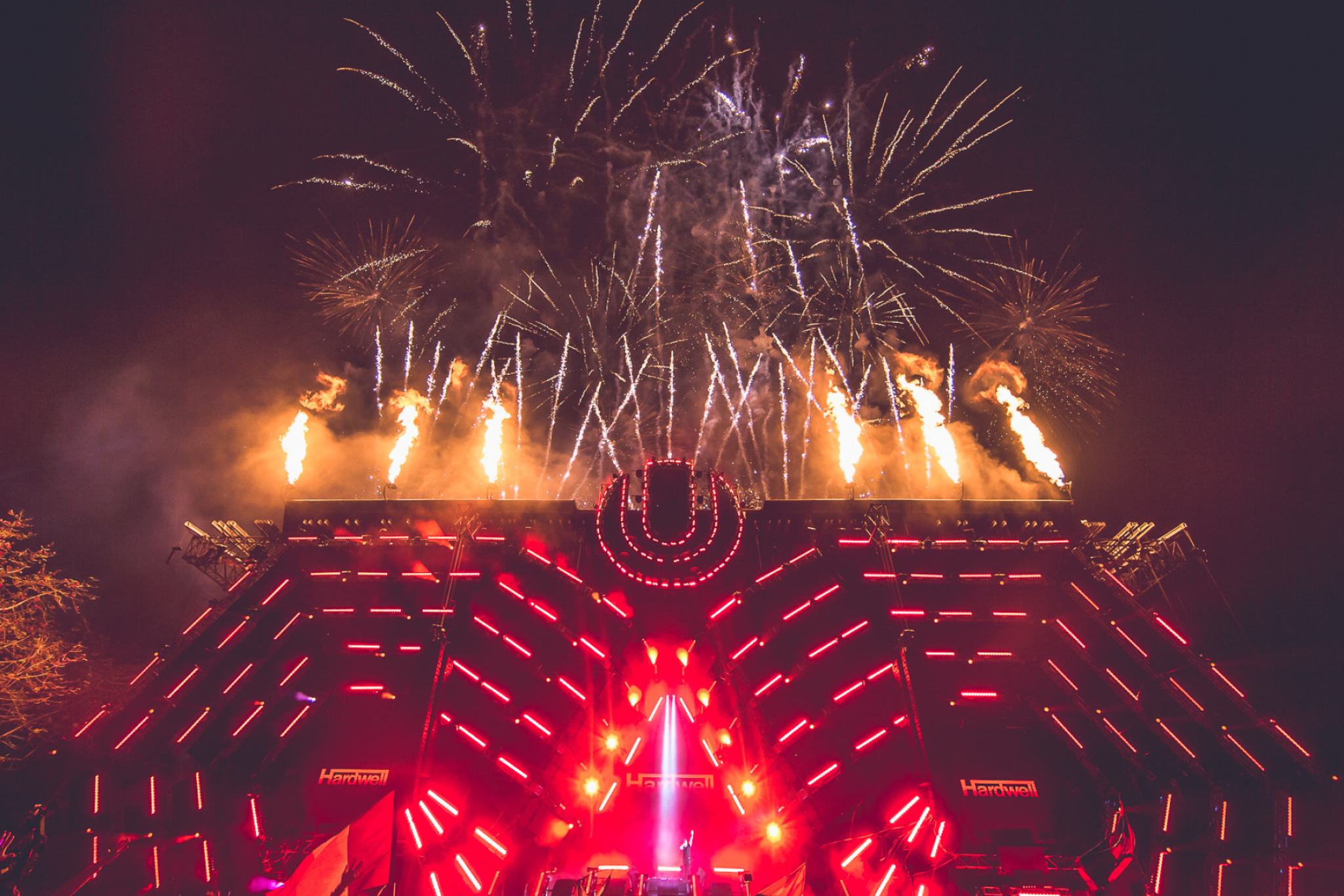 2048x1365 Ultra Music Festival HD Wallpapers and Backgrounds