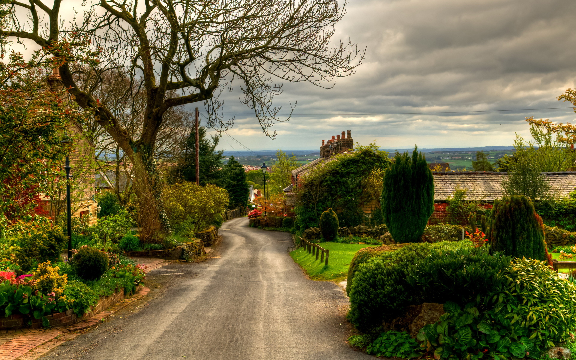 1920x1200 UK Road England Horwich Trees Shrubs nature landscapes town village buildings houses architecture sky clouds wallpaper | | 32353 |