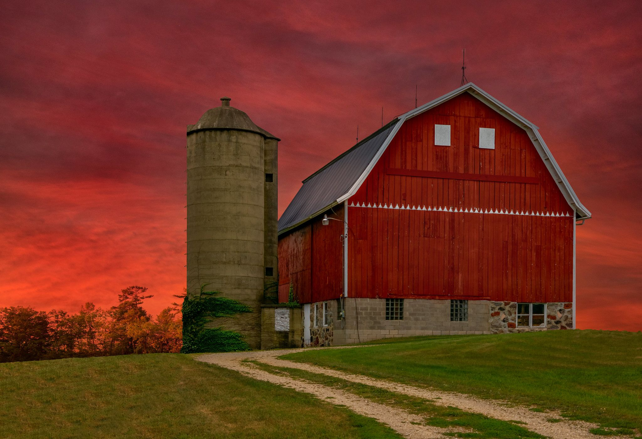 2048x1401 Background Red Barn | Red barn, House styles, Background