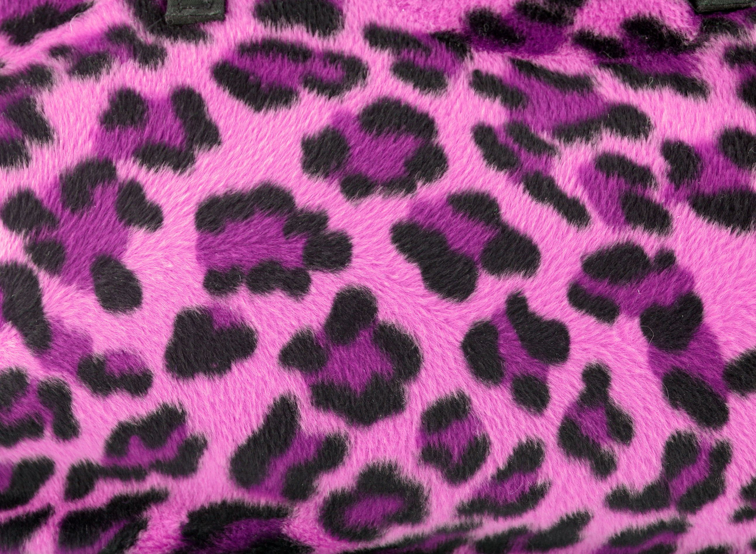 2585x1896 Pink Leopard Fur Wallpapers
