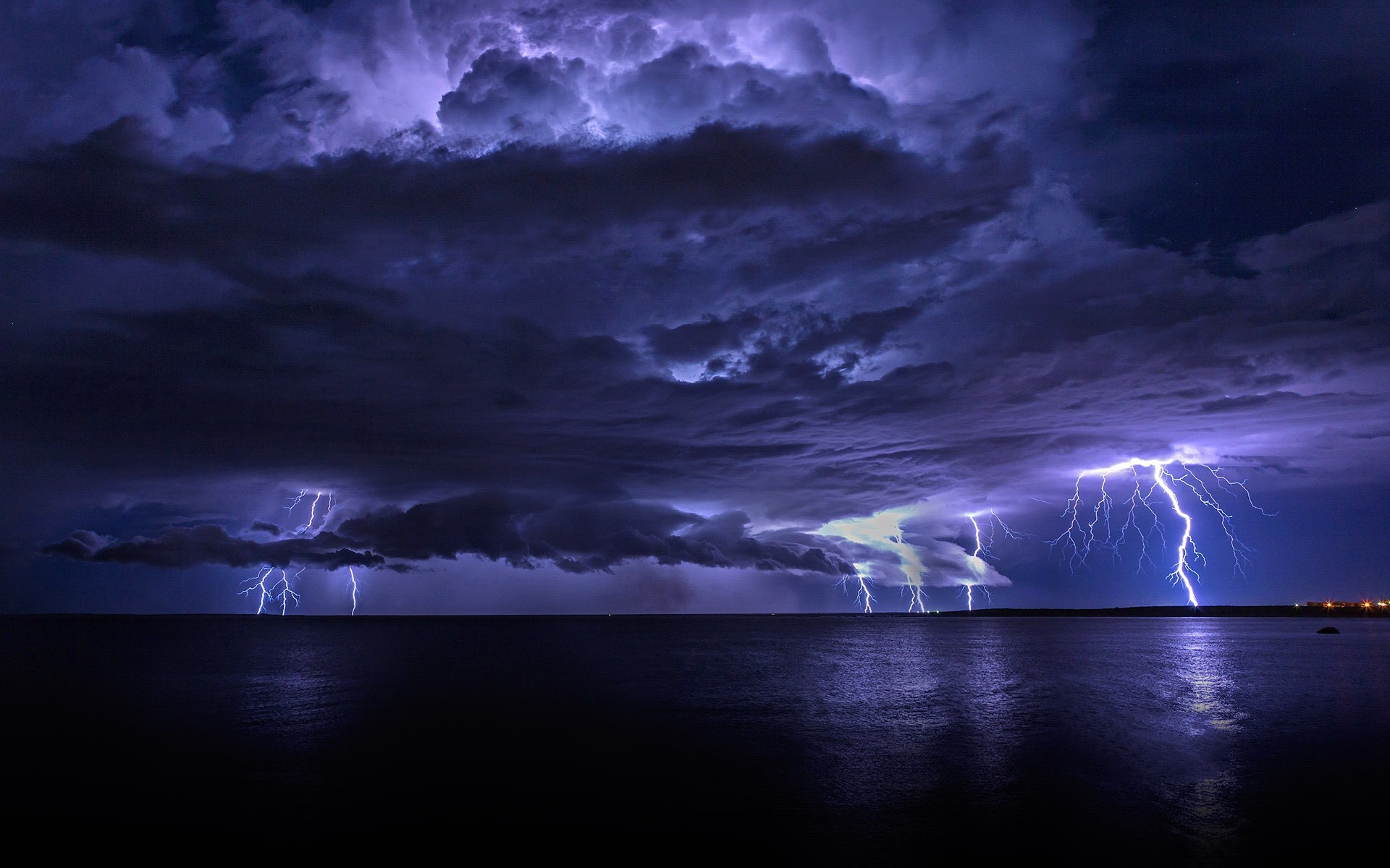 1920x1200 Wallpaper : night, sky, lightning, storm, atmosphere, Flash, thunder, cloud, weather, thunderstorm, darkness, phenomenon Hanako 71718 HD Wallpapers