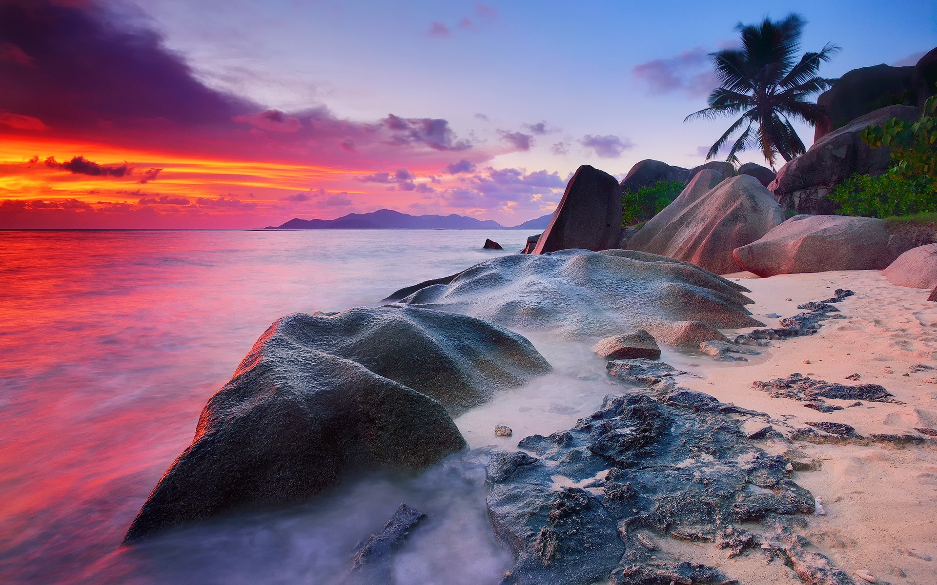 1920x1200 Seychelles, La Digue Island, Indian Ocean, sea, stones, palm trees, sunset wallpaper | nature and landscape | Wallpaper Better
