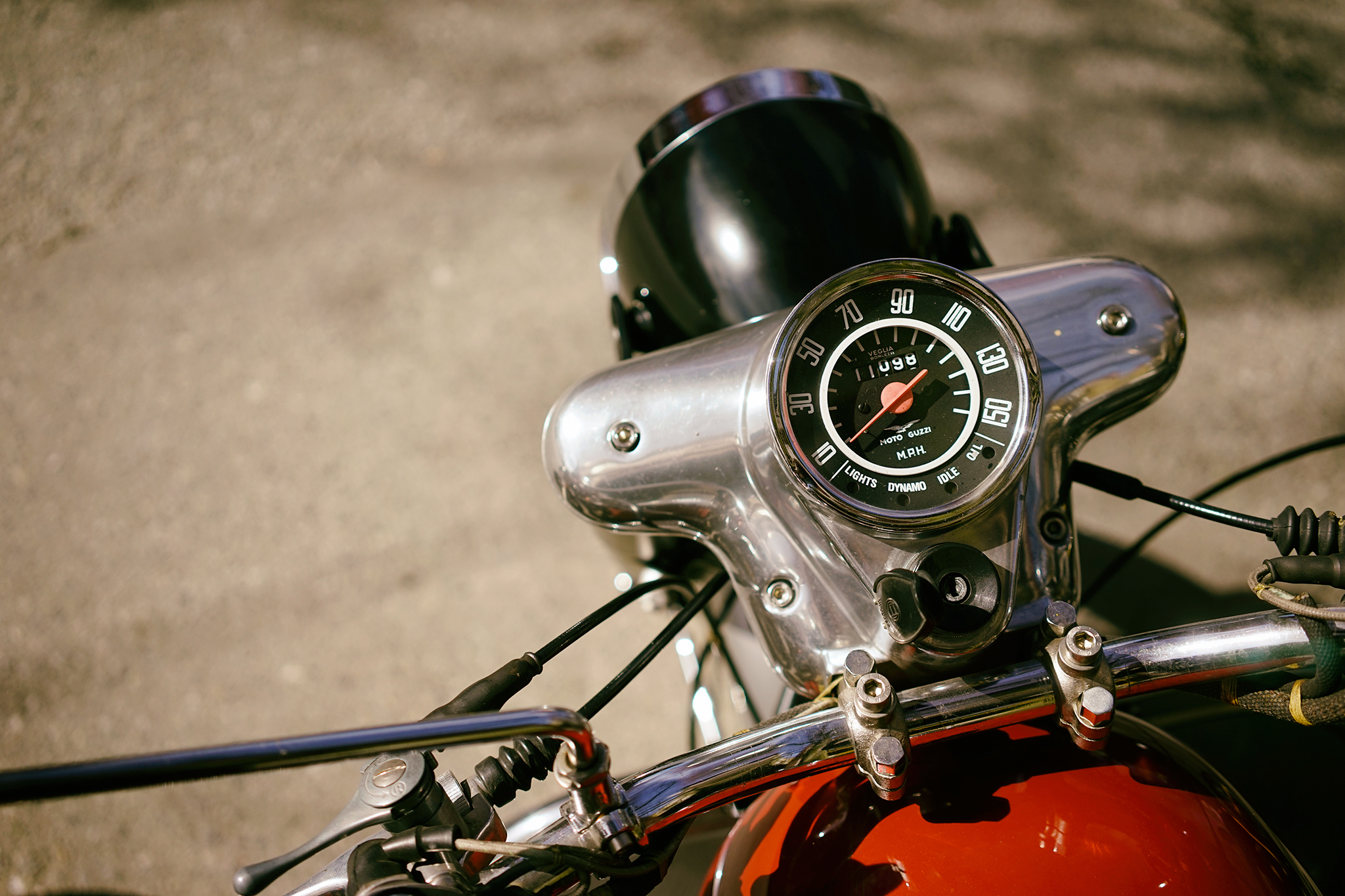 2048x1365 Wallpaper : old, city, car, bicycle, urban, motorcycle, metal, Canada, vintage, bokeh, chopper, shiny, speedometer, chrome, Vancouver, cruiser, italian, Chinatown, wheel, bike, bc, instrument, detail, polished, zeiss, classic, britishcolumbia, sports ..