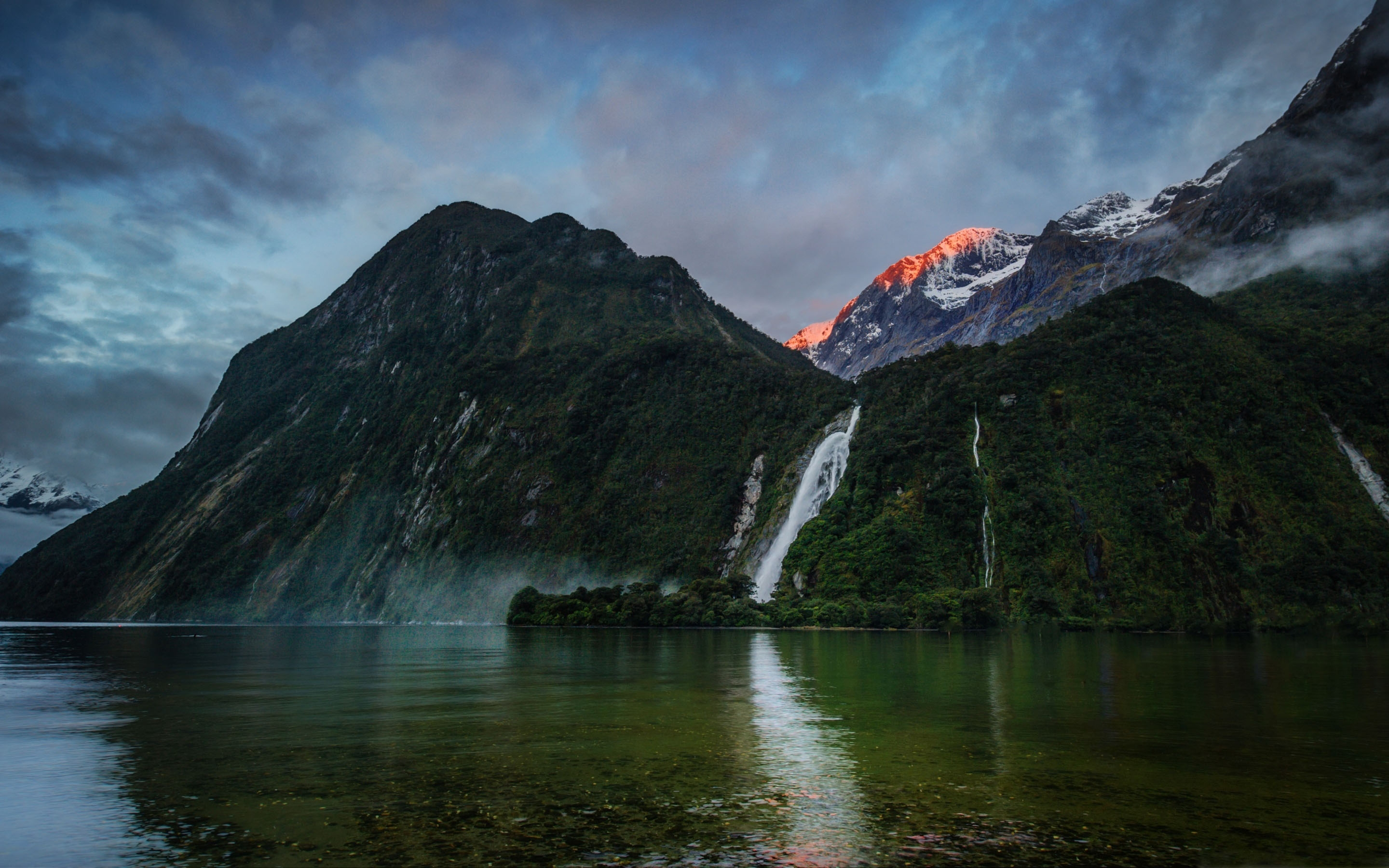 2880x1800 Waterfall In New Zealand MacBook Air Wallpaper Download