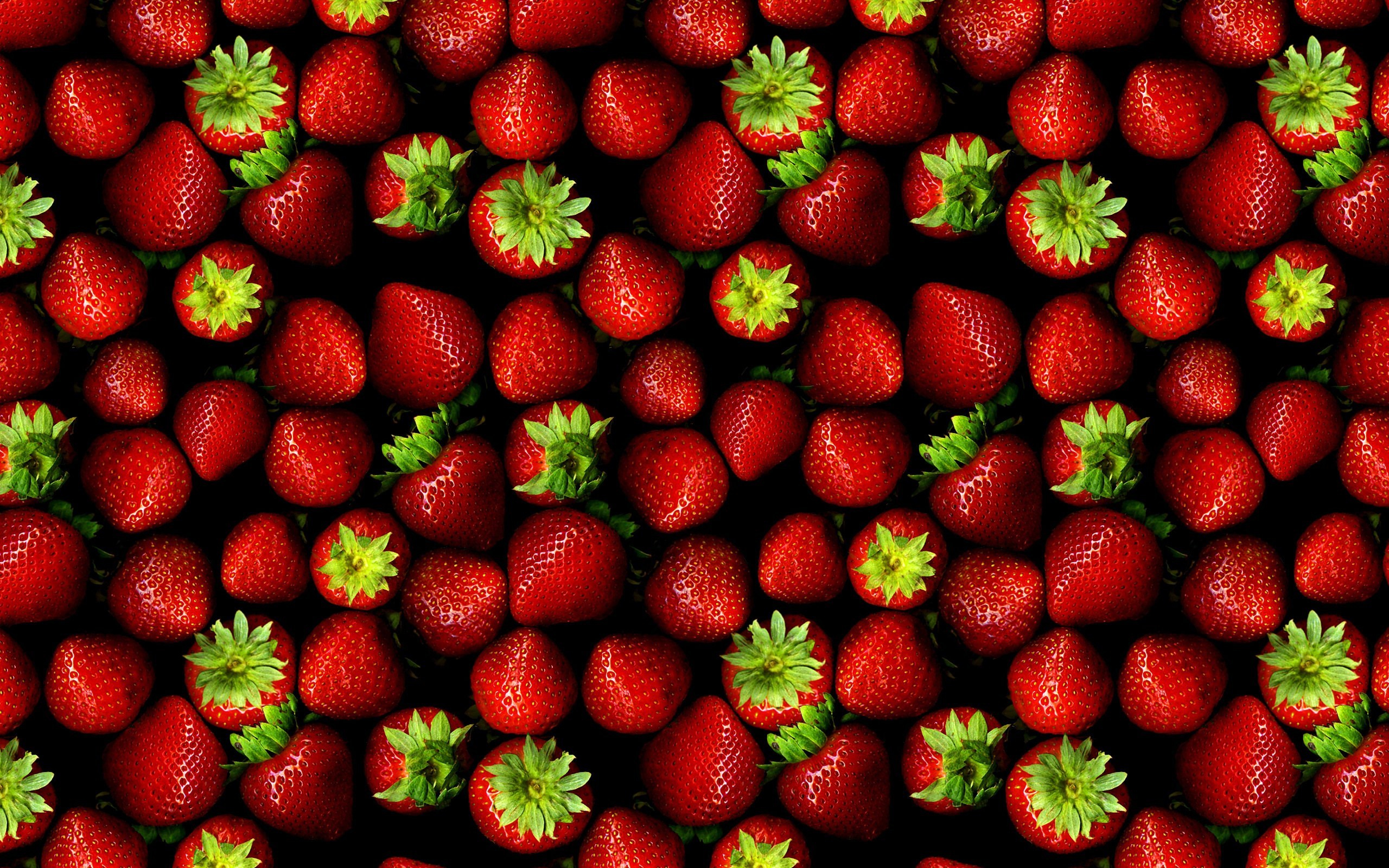 2560x1600 Strawberry Wallpapers HD