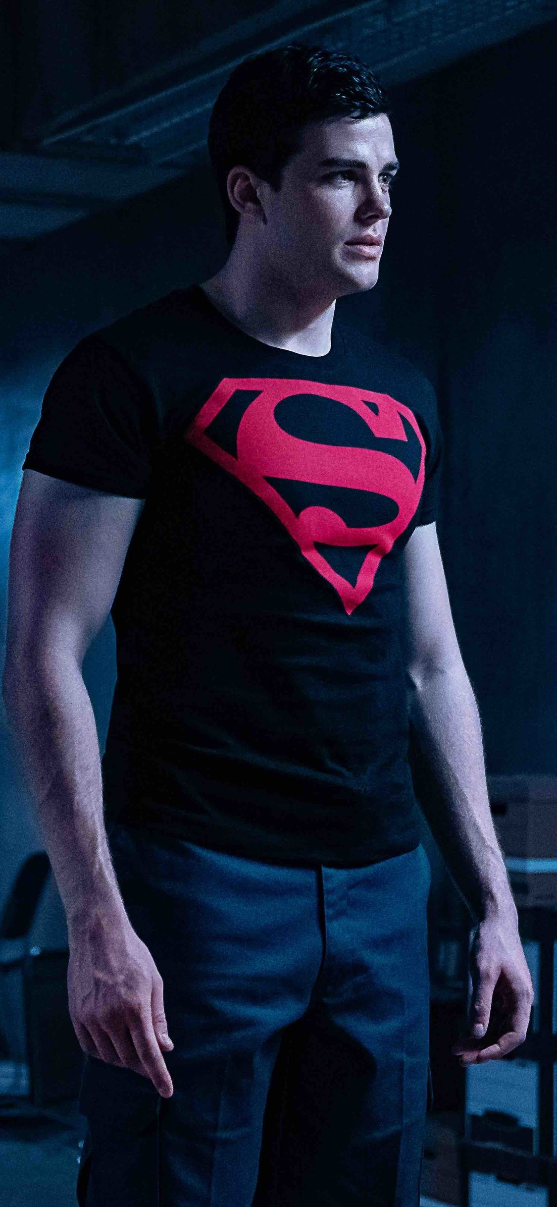 1125x2436 Superboy In Titans Season 2 In Resoluti