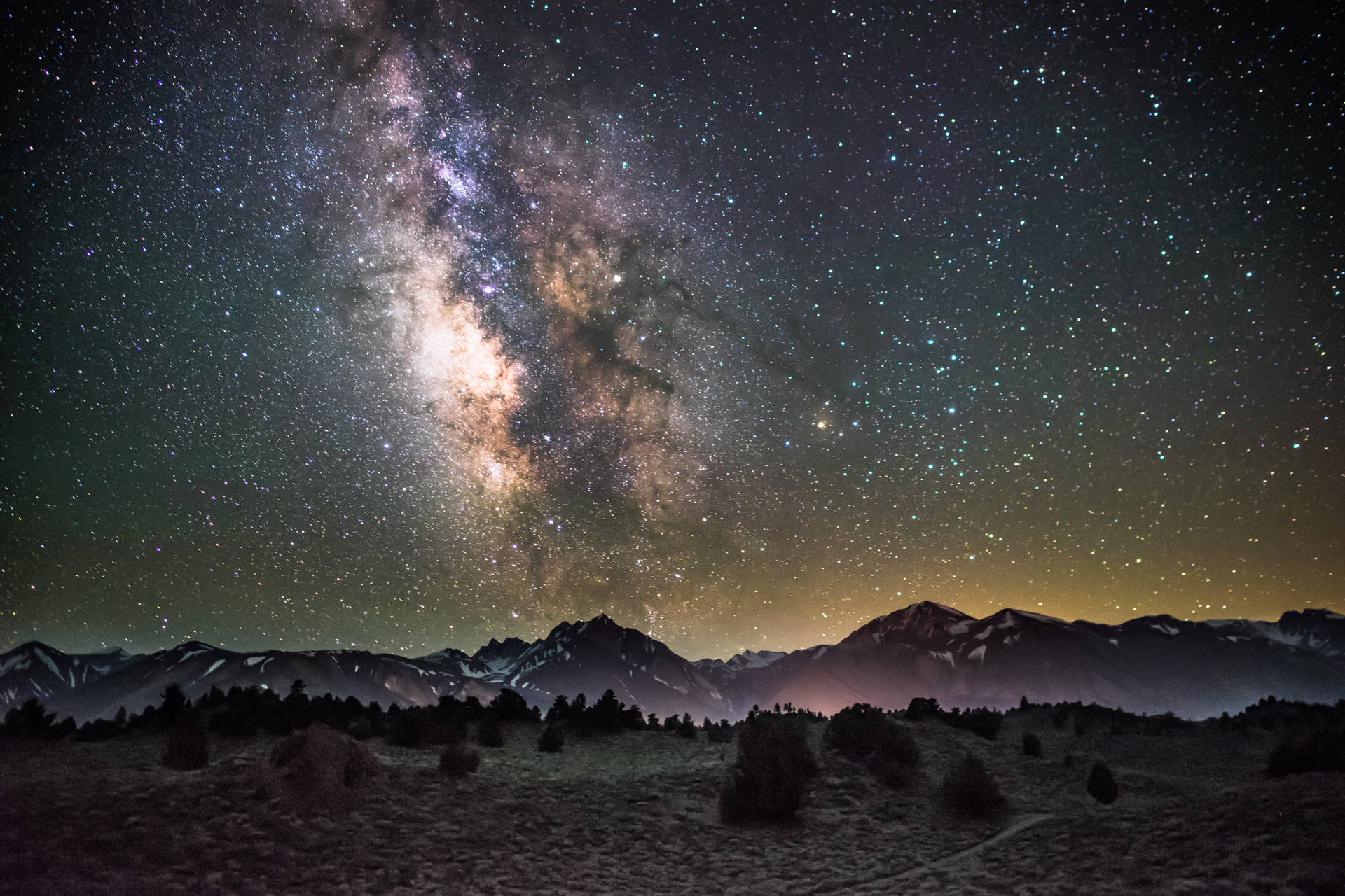 1920x1280 4K Mountains, Starry Night Galaxy 109989