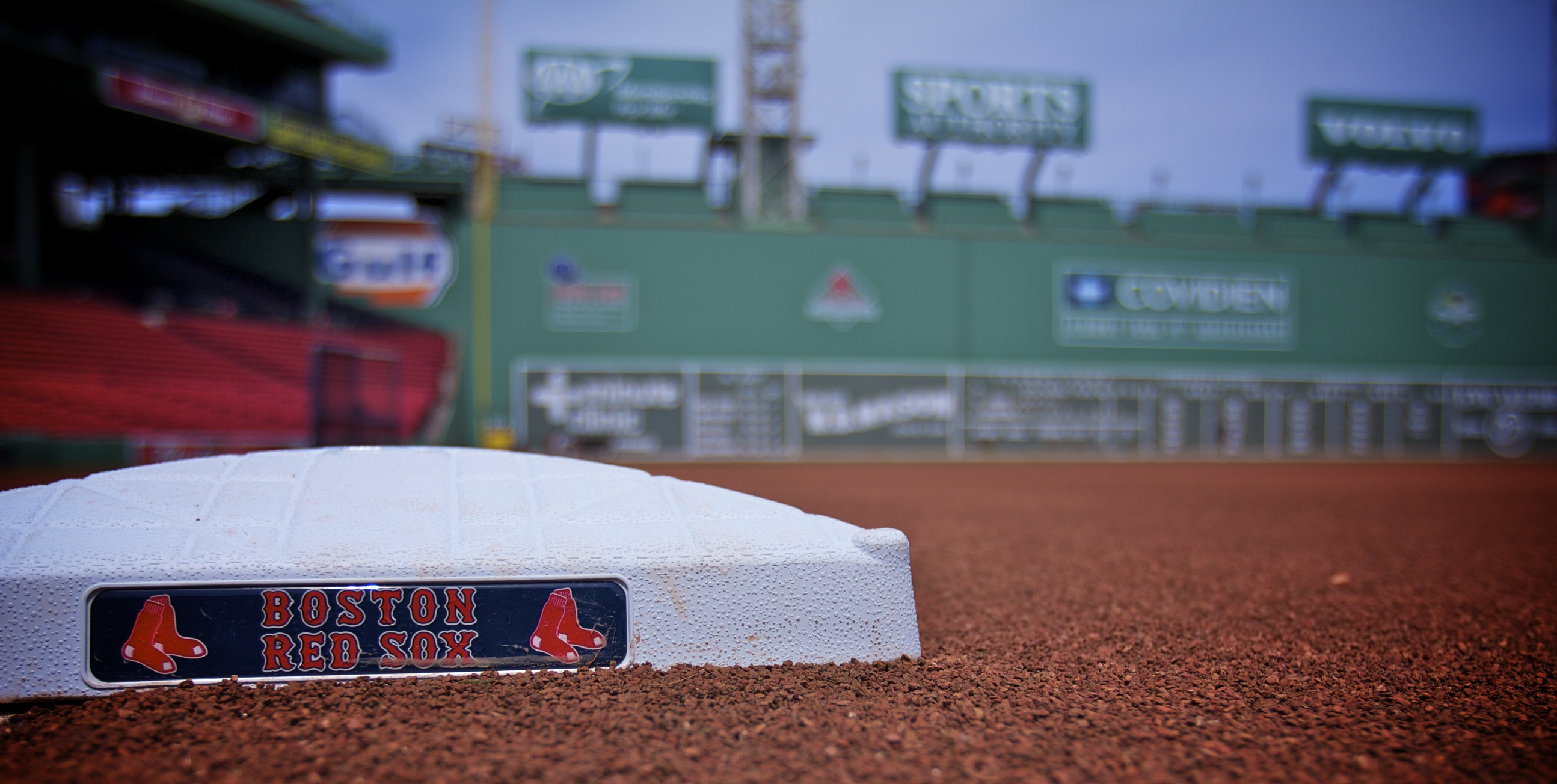 2589x1304 Any good high res wallpapers out there? I've looked everywhere! : r/redsox