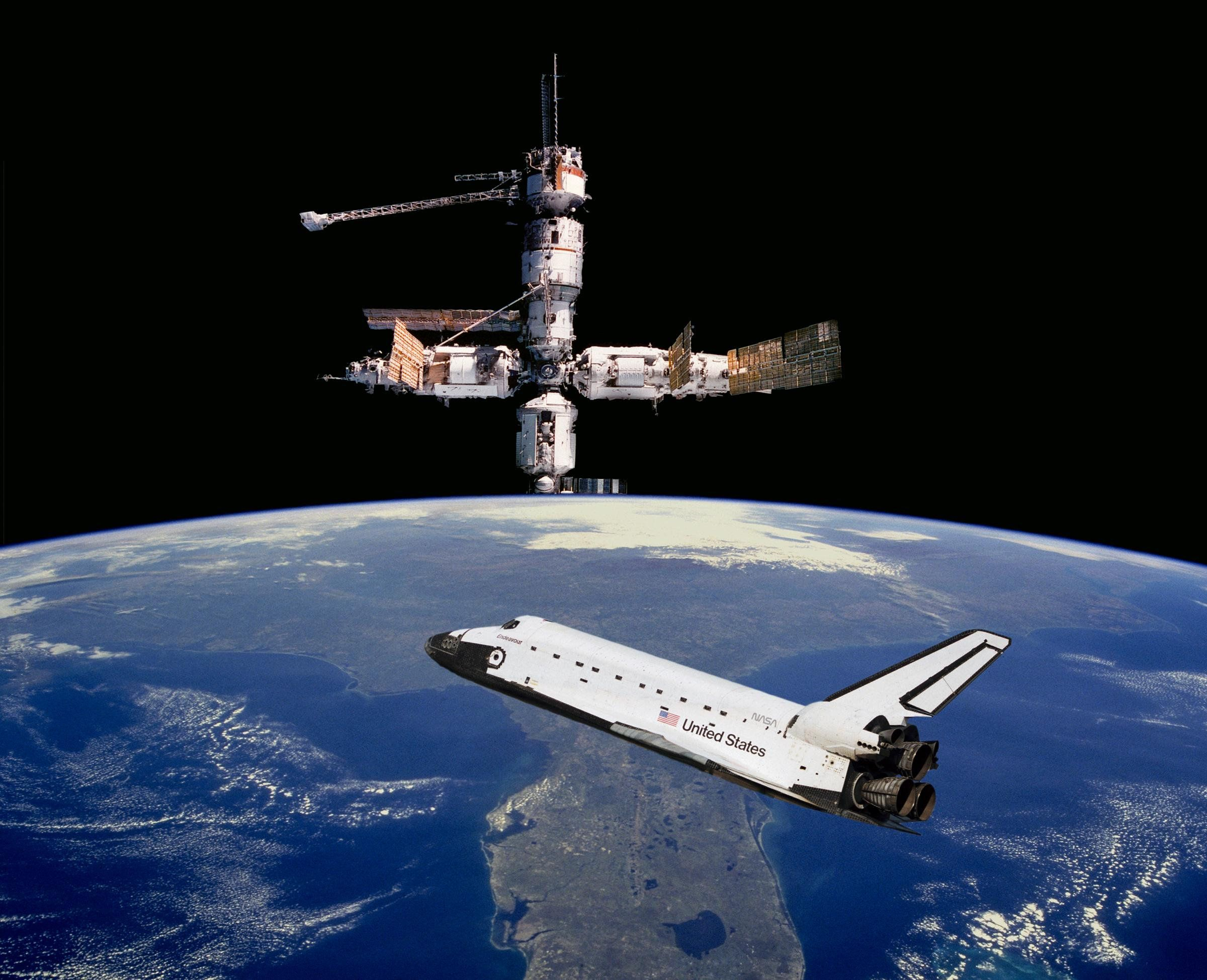 2400x1950 Space shuttle and ISS | Space shuttle, Nasa space shuttle, Space nasa