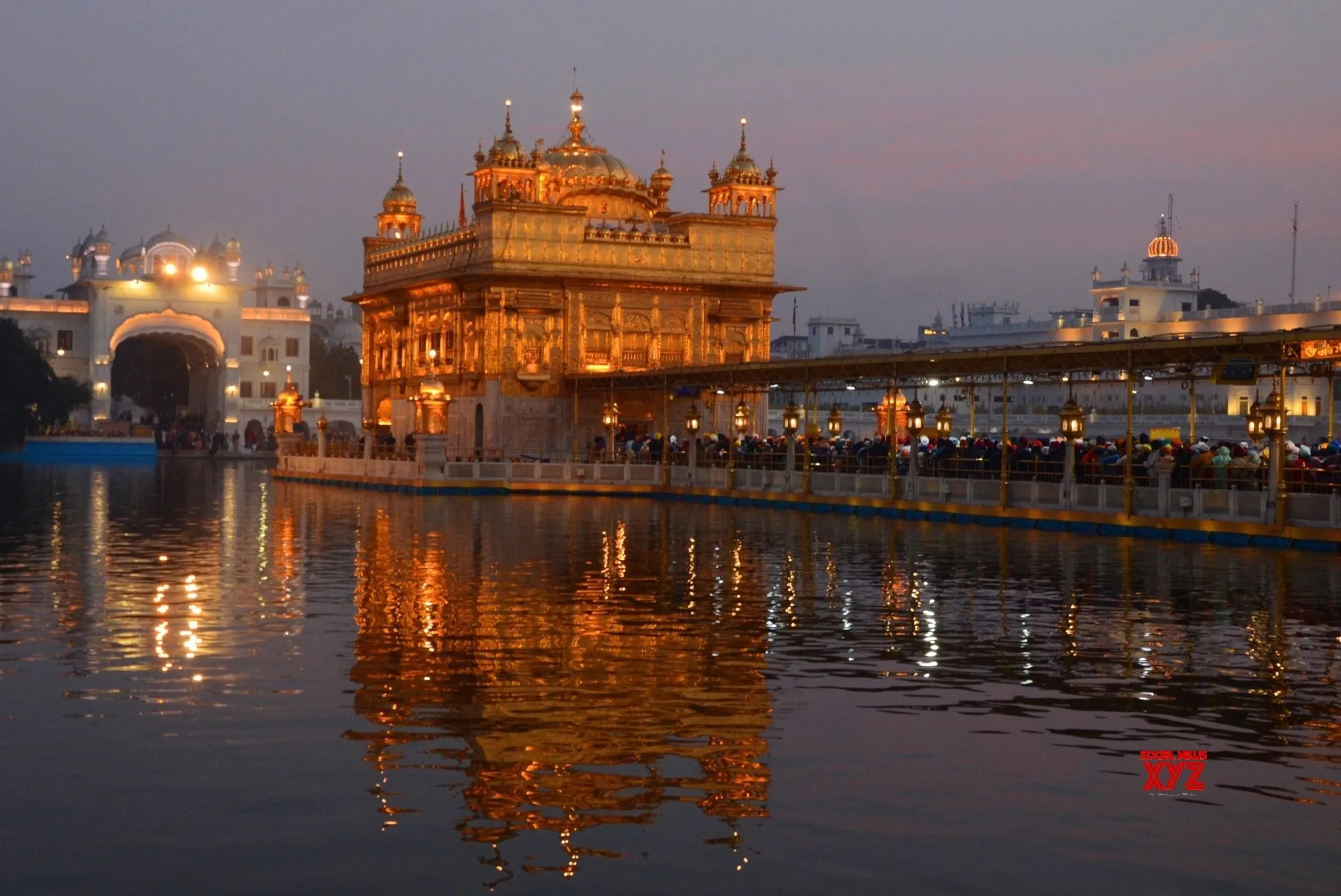 2000x1337 Amritsar:A view of Golden Temple on the eve of New Year 2022. #Gallery Social News XYZ