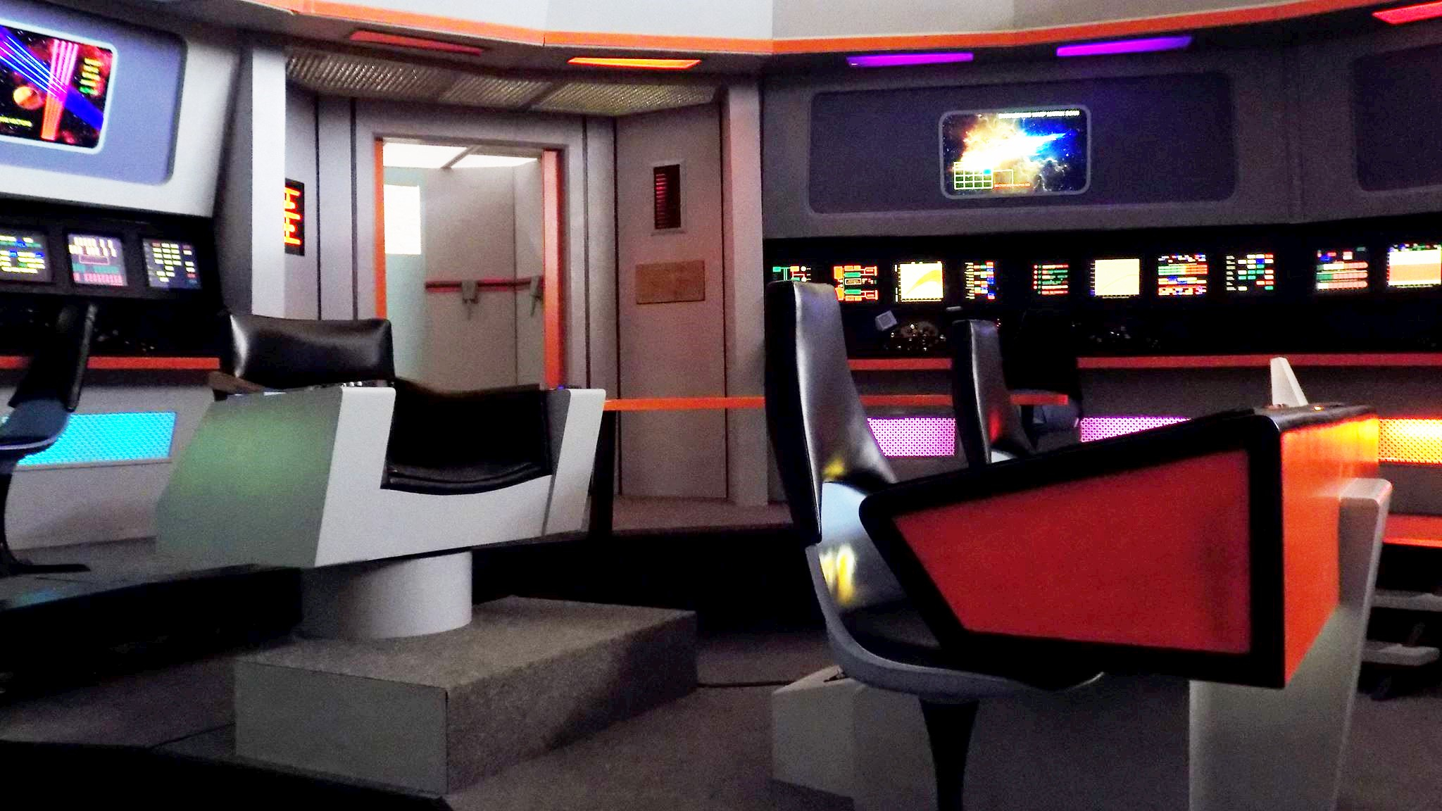 2048x1152 Enterprise Bridge &acirc;&#128;&#147; Star Trek Original Series Set Tour