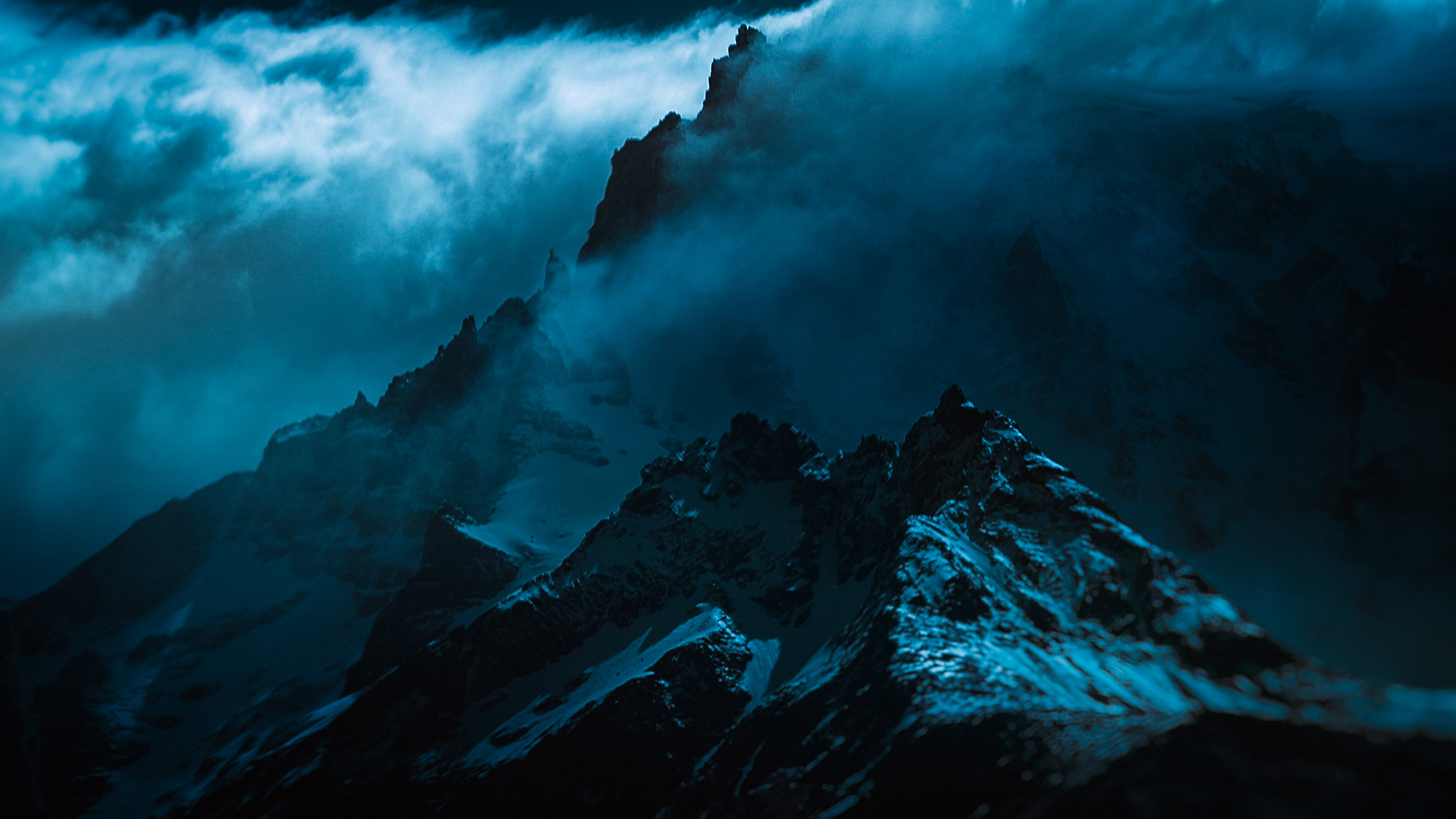 2000x1125 Wallpaper : mountains, mist, dark, snowy mountain, summit AnimalTheCannibal 1697433 HD Wallpapers