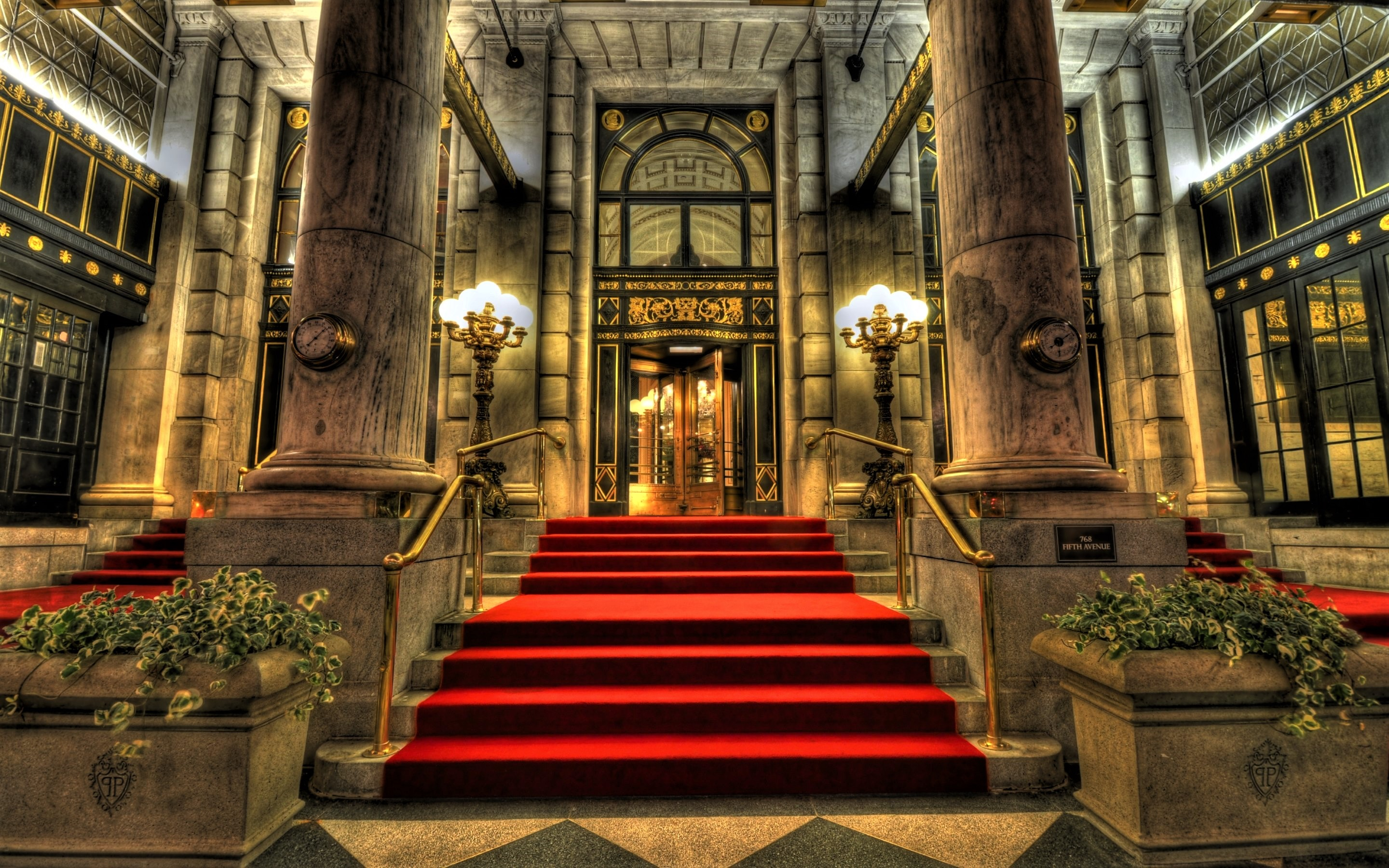 2880x1800 Red Carpet at The Plaza Hotel Entrance New York