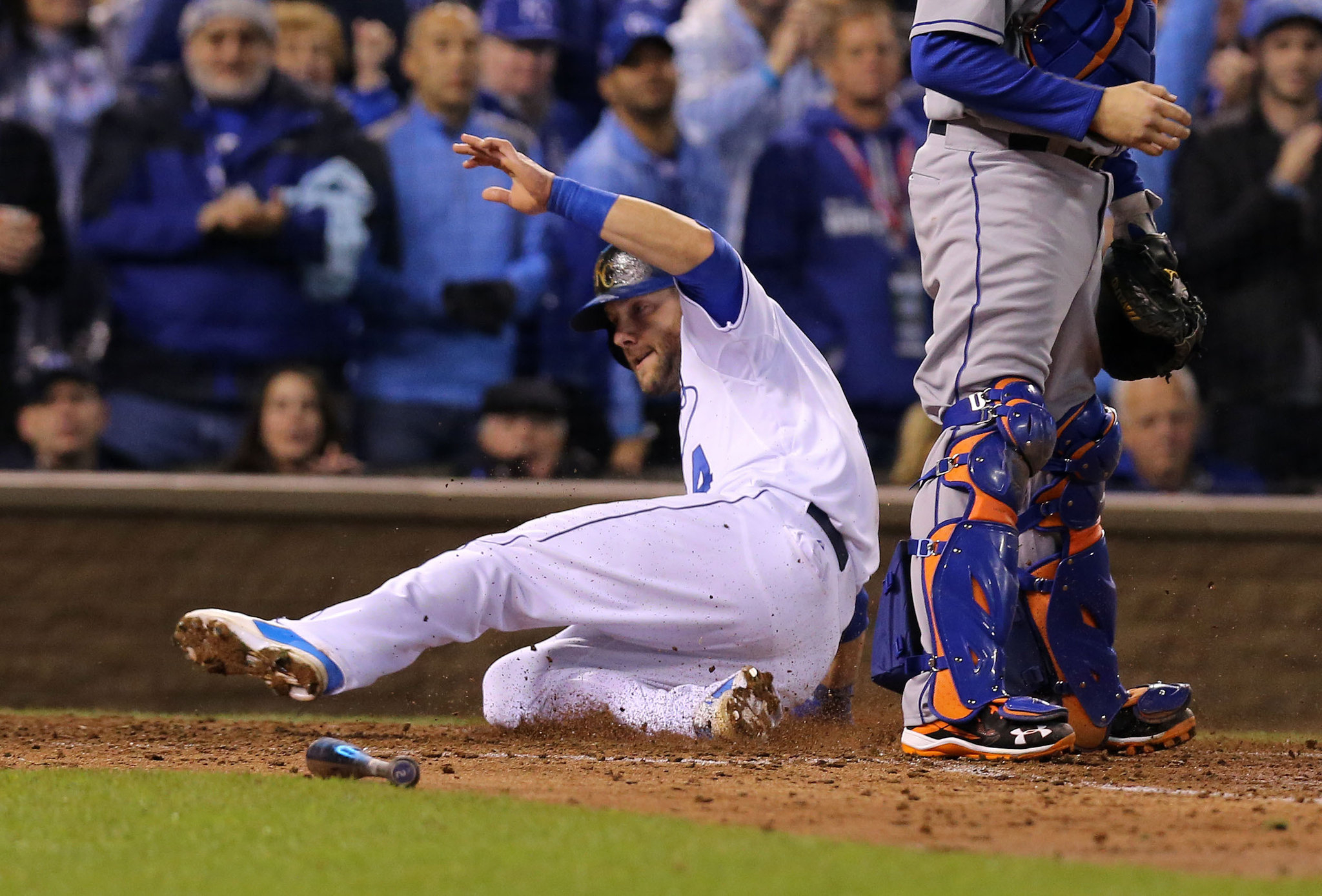 2048x1388 Alex Gordon, Leader of Royals' Title Run, Signs 4-Year Deal The New York Times