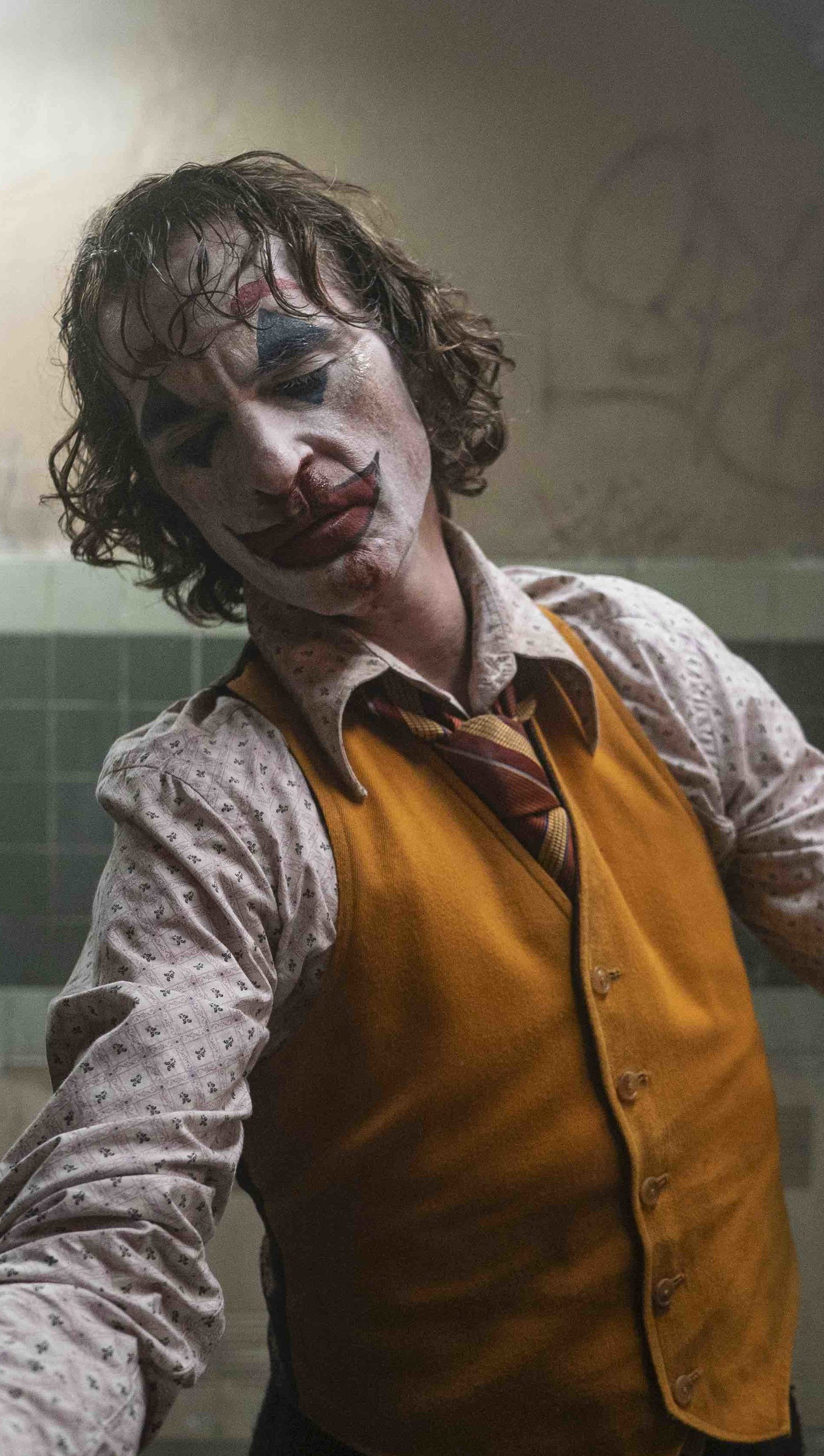 1630x2880 Joaquin Phoenix as The Joker Wallpaper 5k Ultra HD ID:3990