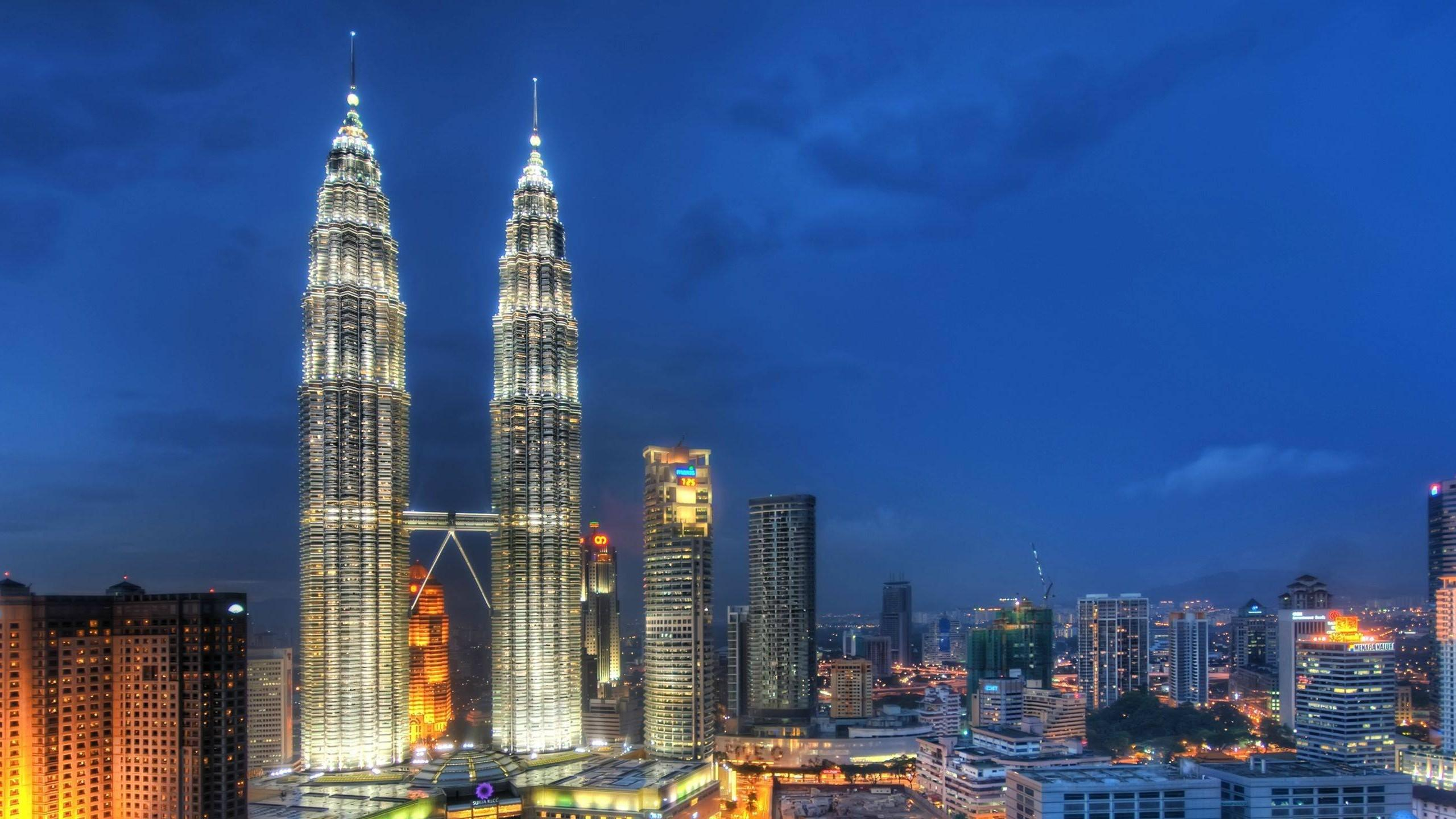 2560x1440 Petronas Twin Towers Wallpapers