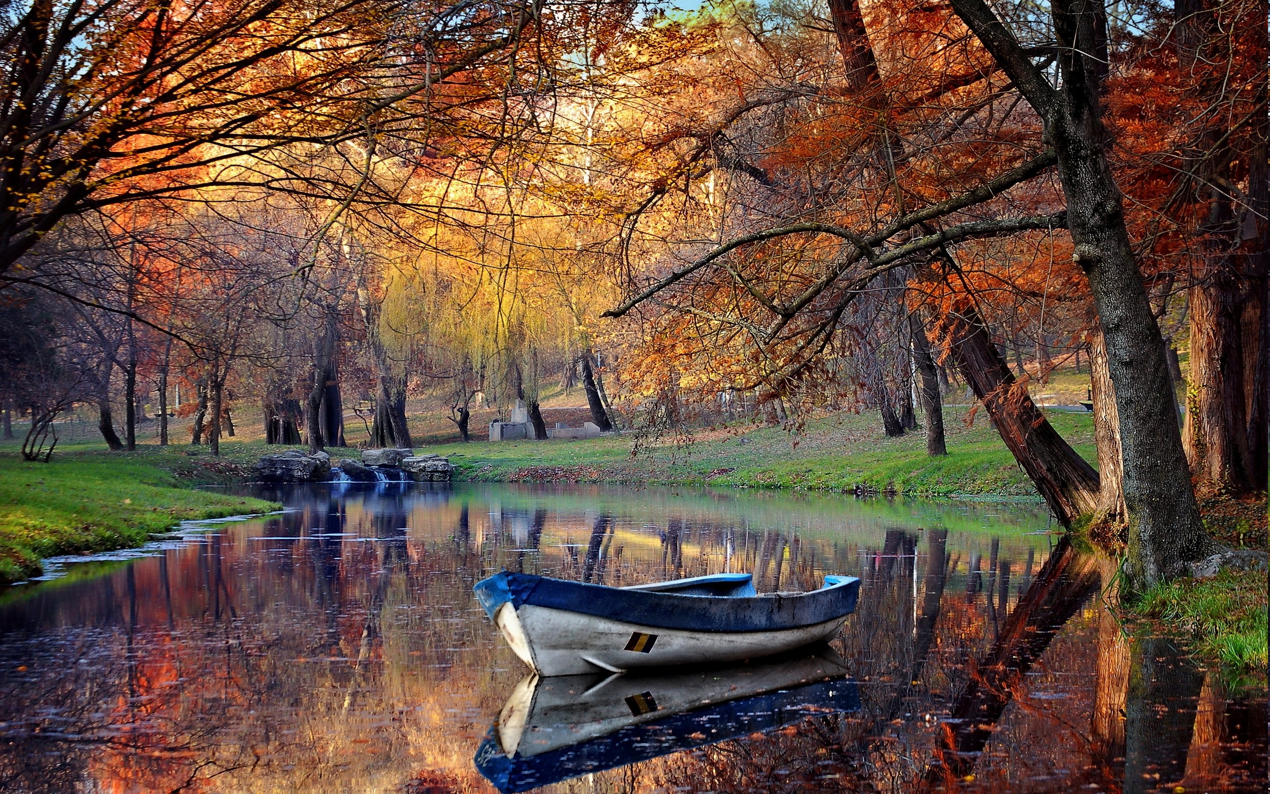 2500x1563 landscape, Fall, Boat, Park, Pond, Reflection, Trees, Nature, Water, Grass Wallpapers HD / Desktop and Mobile Backgrounds