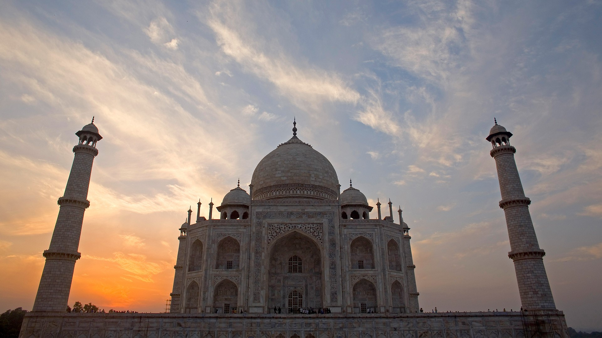1920x1080 Taj Mahal with sunset behind it, Agra, Uttar Pradesh, India | Windows 10 Spotlight Images
