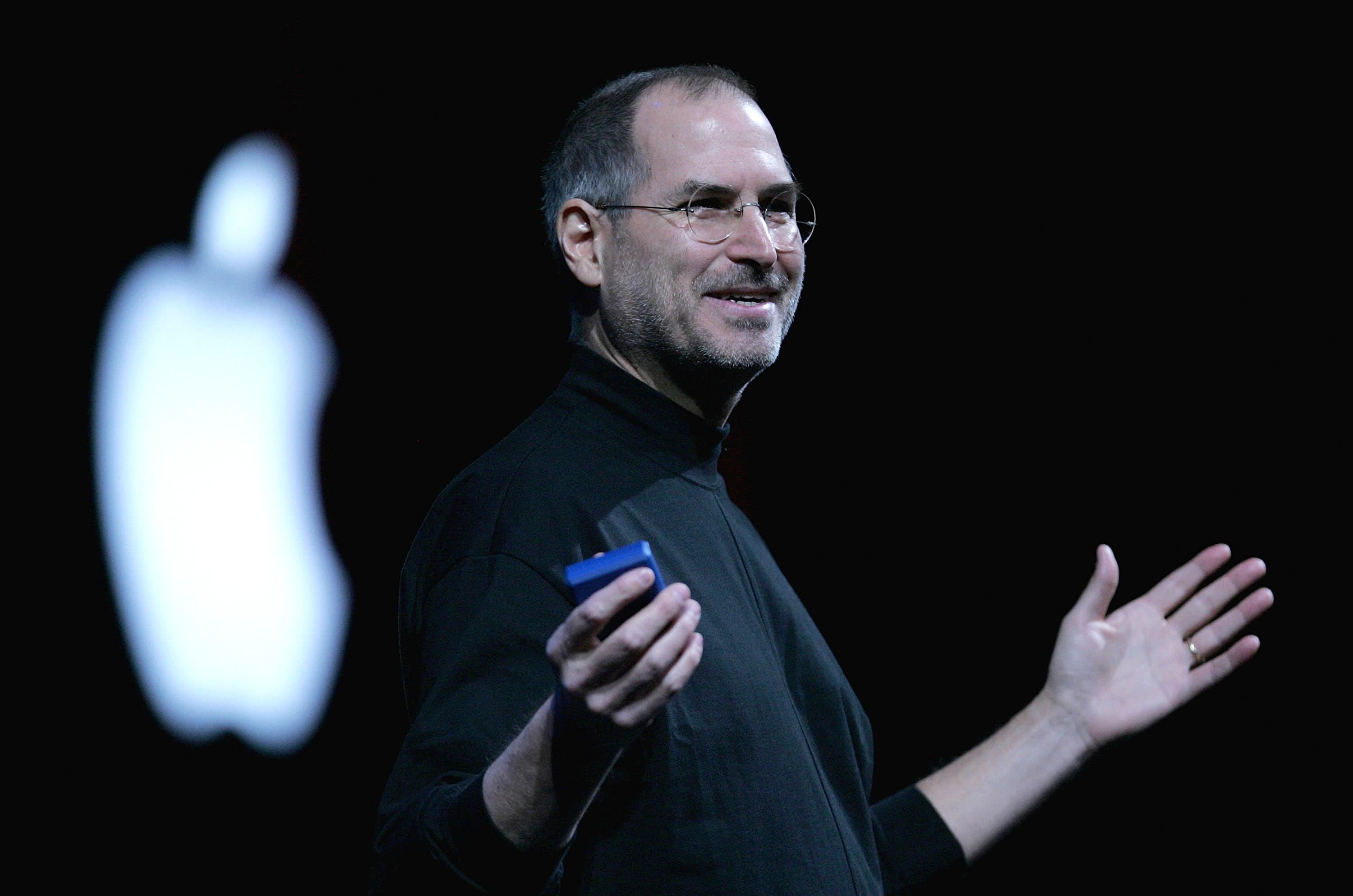 3000x1987 Steve Jobs and Elon Musk used cold calls to jump-start their careers