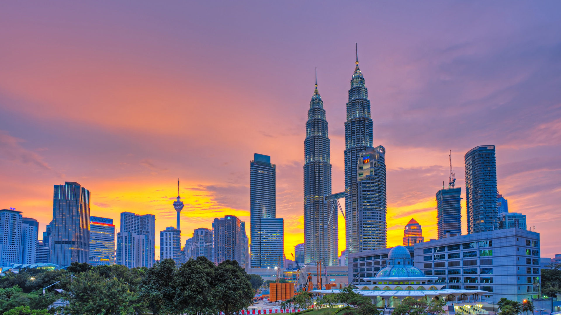 1920x1080 Sunset Petronas Twin Towers Building Complex In Kuala Lumpur