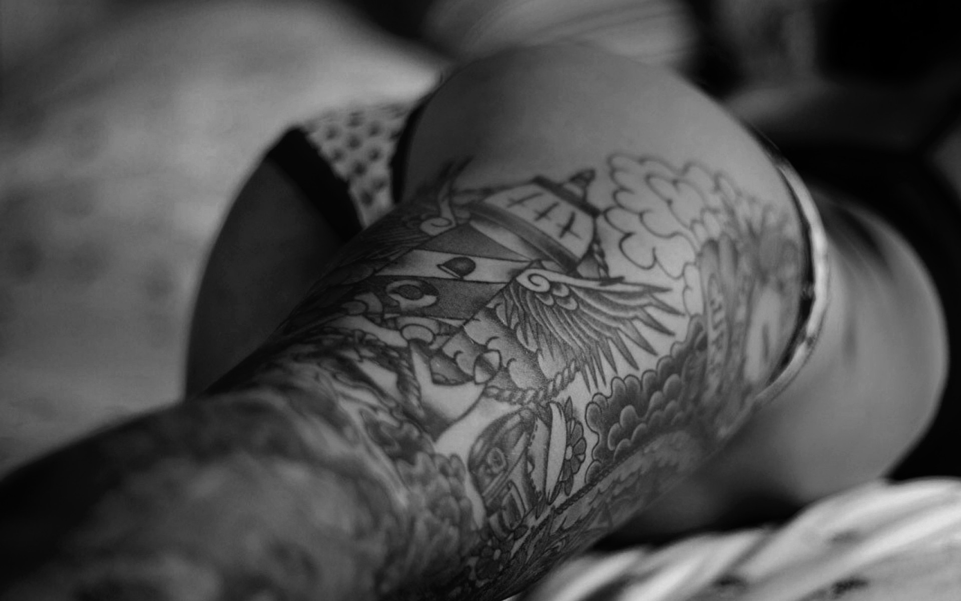1920x1200 Wallpaper : women, ass, tattoo, panties, eye, hand, finger, arm, chest, black and white, monochrome photography, human body, close up, macro photography 375293 HD Wallpapers